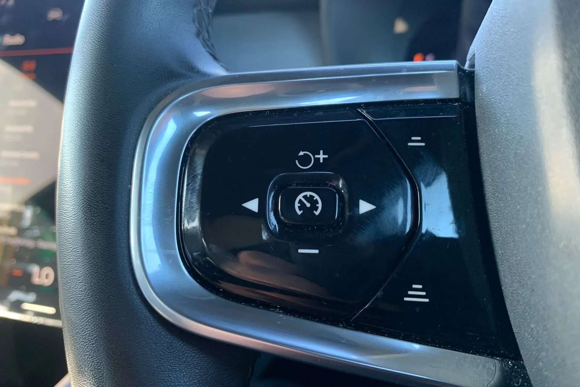 2023 POLESTAR 2 2023 POLESTAR 2