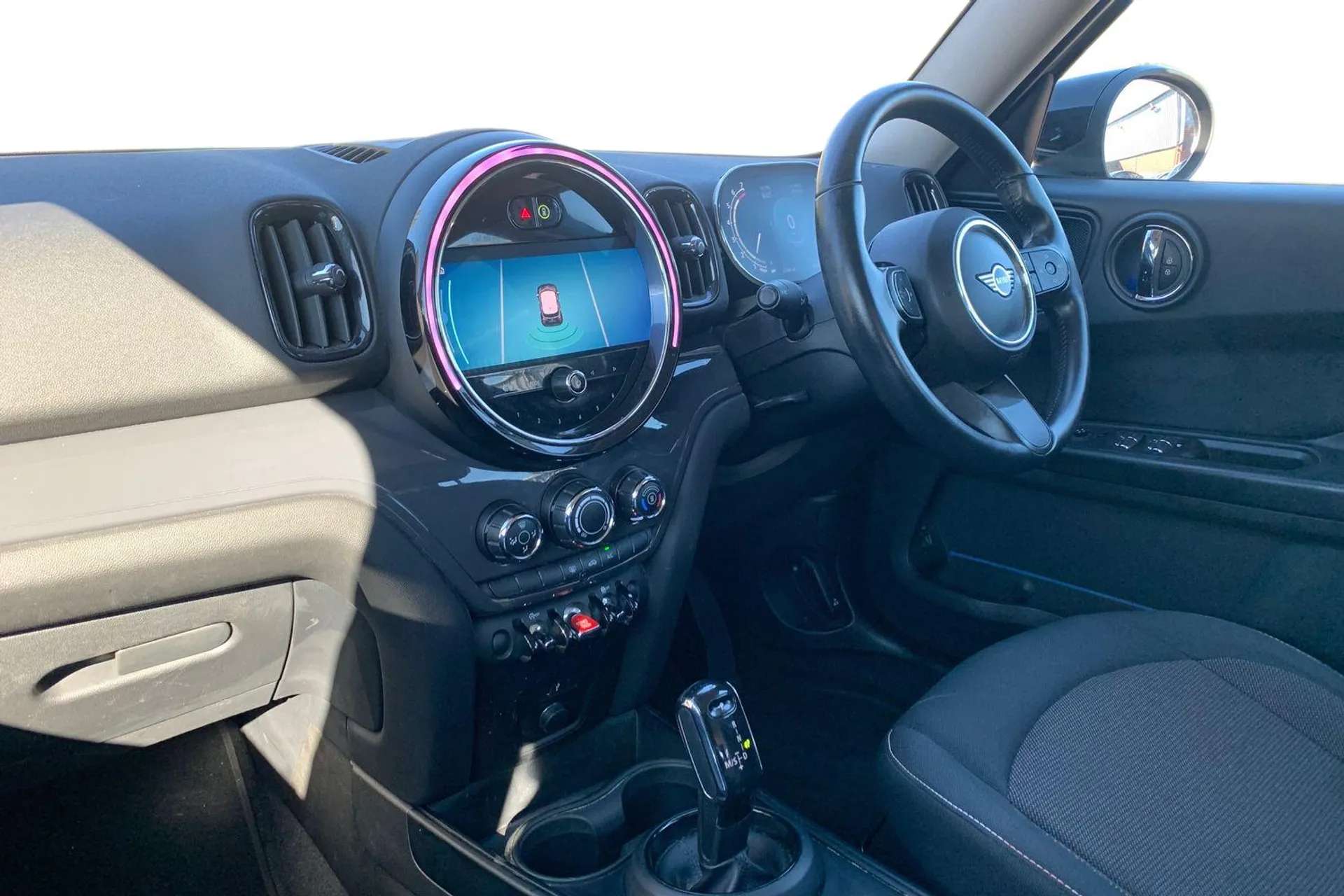 A 2021 MINI COUNTRYMAN 1.5 Cooper Classic 5dr Auto [Reverse parking aid, Rear parking sensor, Navigation system, Bluetooth interface, Mobile phone App interface, Internet ac A 2021 MINI COUNTRYMAN 1.5 Cooper Classic 5dr Auto [Reverse parking aid, Rear parking sensor, Navigation system, Bluetooth interface, Mobile phone App interface, Internet ac