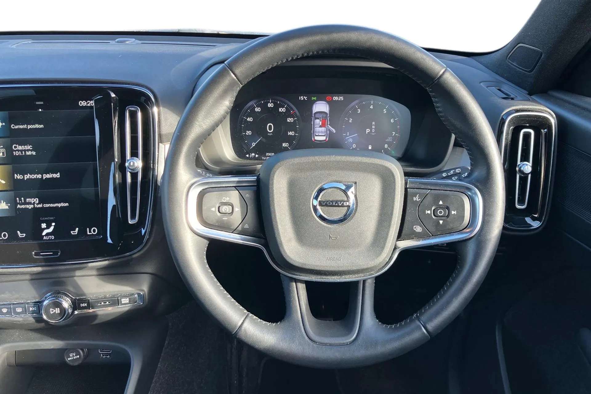 2020 VOLVO XC40 2020 VOLVO XC40