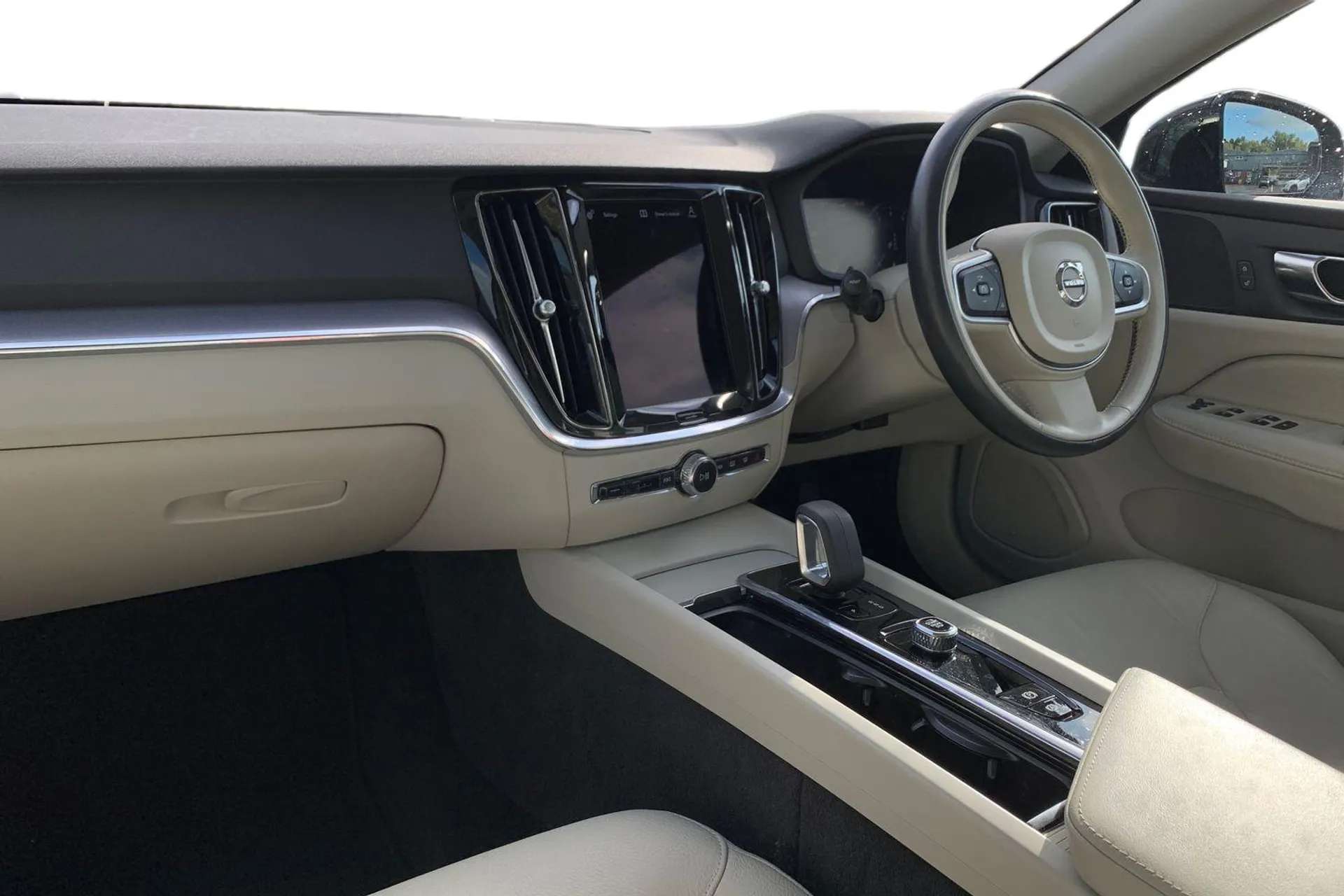 2022 VOLVO V60 2022 VOLVO V60