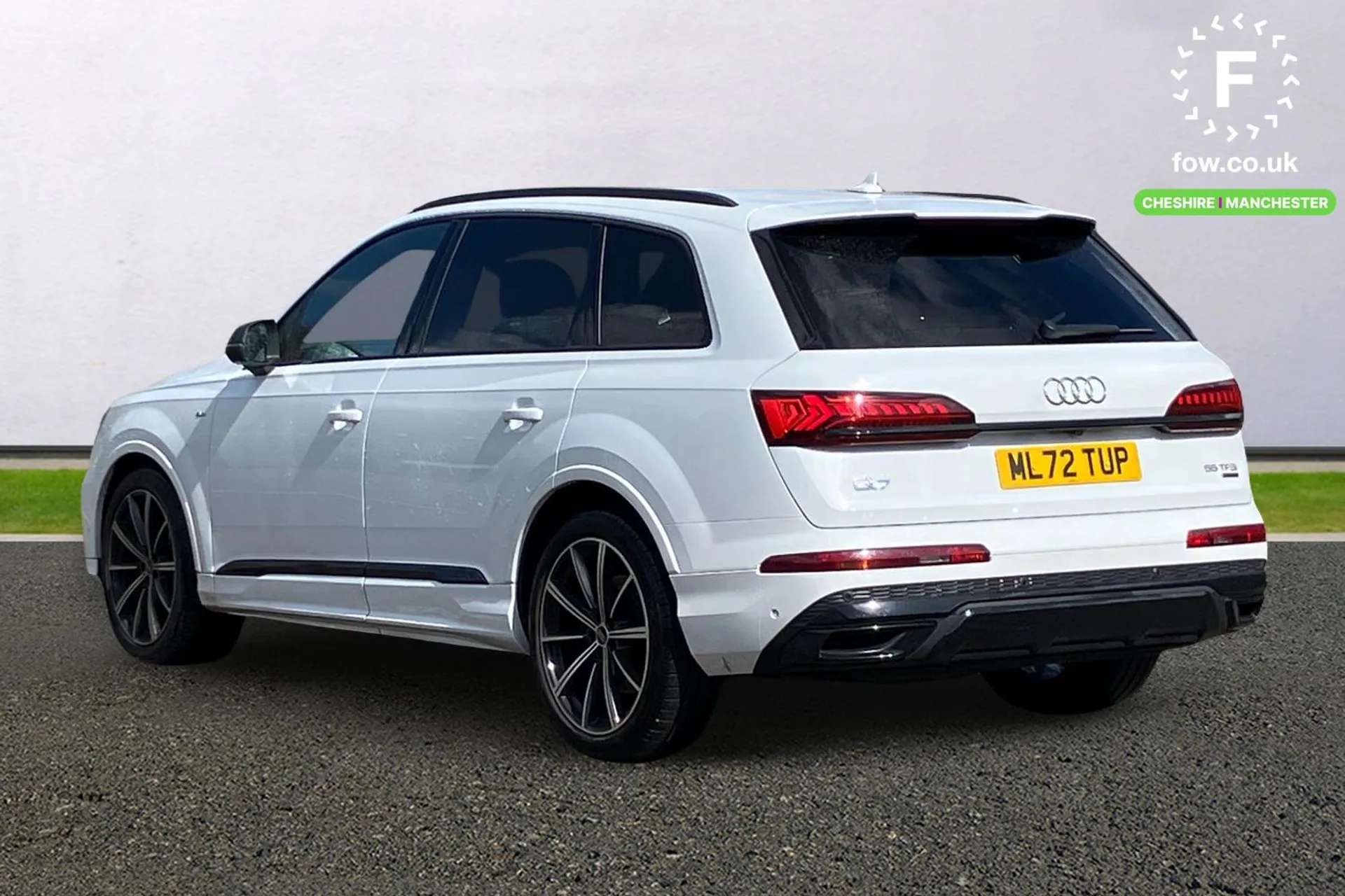 A 2022 AUDI Q7 55 TFSI Quattro Black Edition 5dr Tiptronic [Audi matrix LED headlights with dynamic front and rear indicators, Parking system plus with 360 degree di A 2022 AUDI Q7 55 TFSI Quattro Black Edition 5dr Tiptronic [Audi matrix LED headlights with dynamic front and rear indicators, Parking system plus with 360 degree di