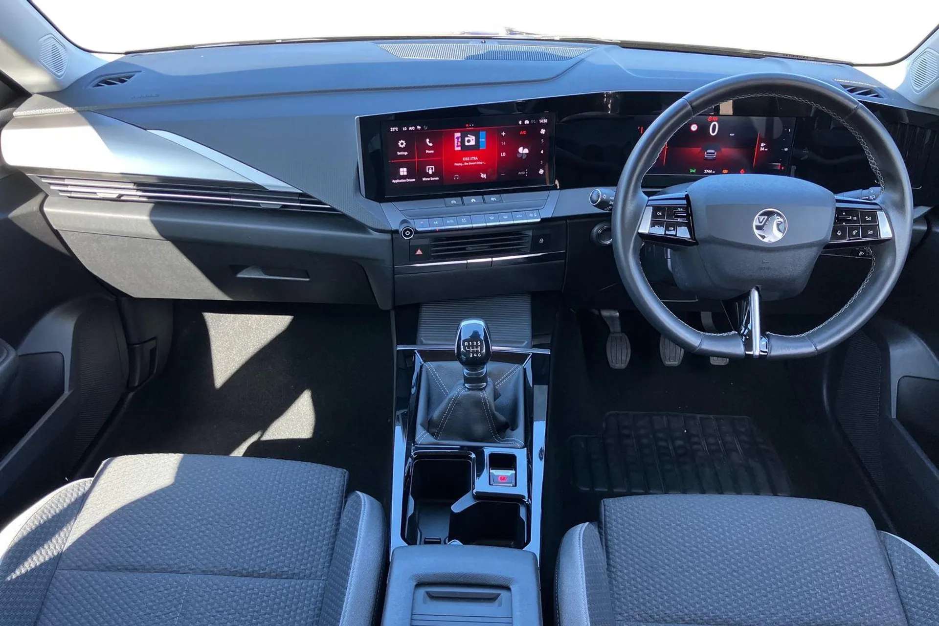 A 2023 VAUXHALL ASTRA 1.2 Turbo 130 Design 5dr [ Front camera system , Handsfree calls via steering wheel controls , 16" Silver alloy wheels , Front and rear parking distan A 2023 VAUXHALL ASTRA 1.2 Turbo 130 Design 5dr [ Front camera system , Handsfree calls via steering wheel controls , 16" Silver alloy wheels , Front and rear parking distan