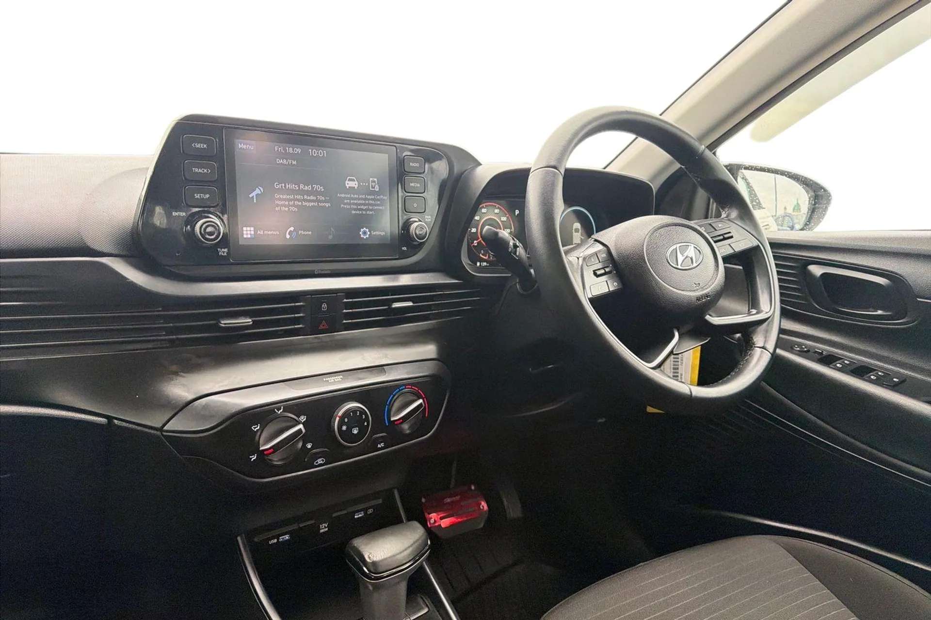A 2022 HYUNDAI I20 1.0T GDi 48V MHD SE Connect 5dr DCT [Forward collision assist with pedestrian monitoring and cycle detection, LED daytime running lights, 16" alloy wh A 2022 HYUNDAI I20 1.0T GDi 48V MHD SE Connect 5dr DCT [Forward collision assist with pedestrian monitoring and cycle detection, LED daytime running lights, 16" alloy wh