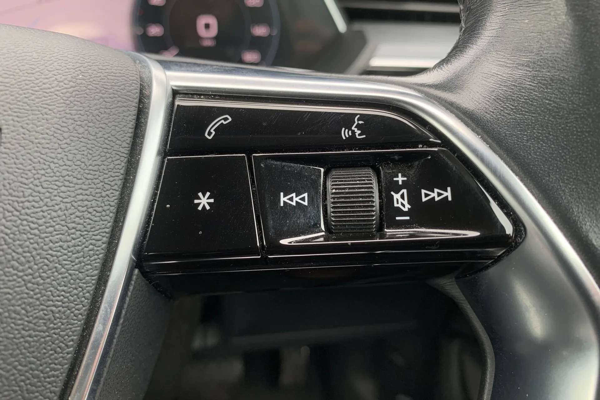 2021 AUDI E-TRON 2021 AUDI E-TRON
