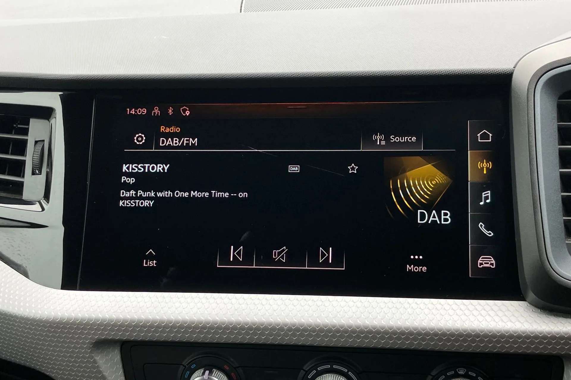 2022 AUDI A1 2022 AUDI A1