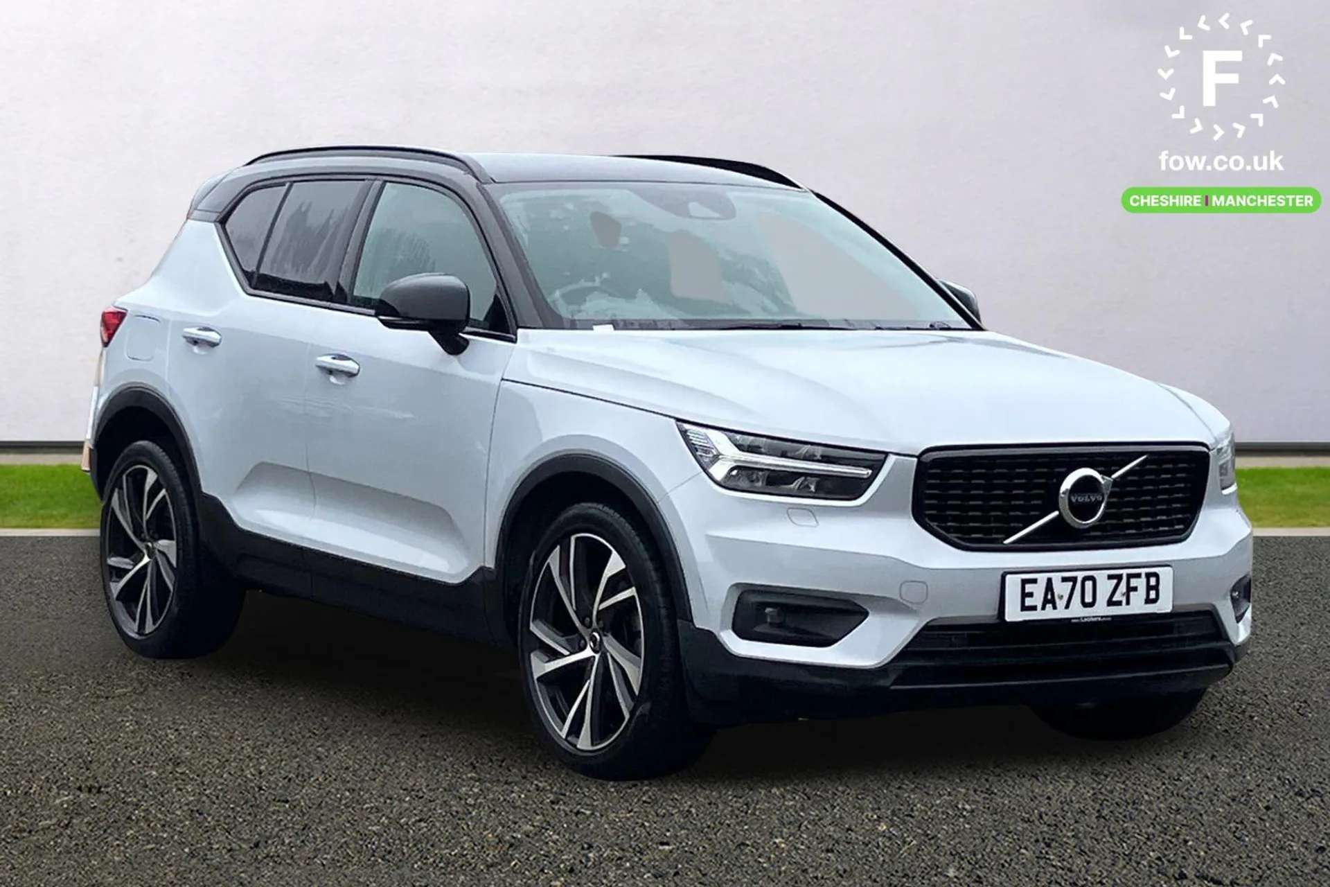 2020 VOLVO XC40 2020 VOLVO XC40