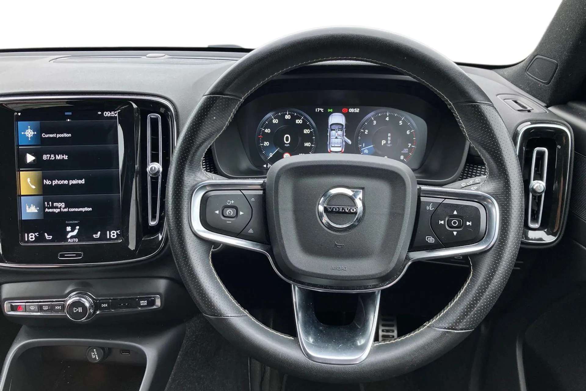 2020 VOLVO XC40 2020 VOLVO XC40