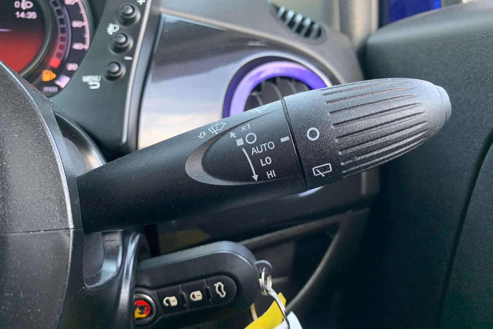 2021 ABARTH 595 2021 ABARTH 595