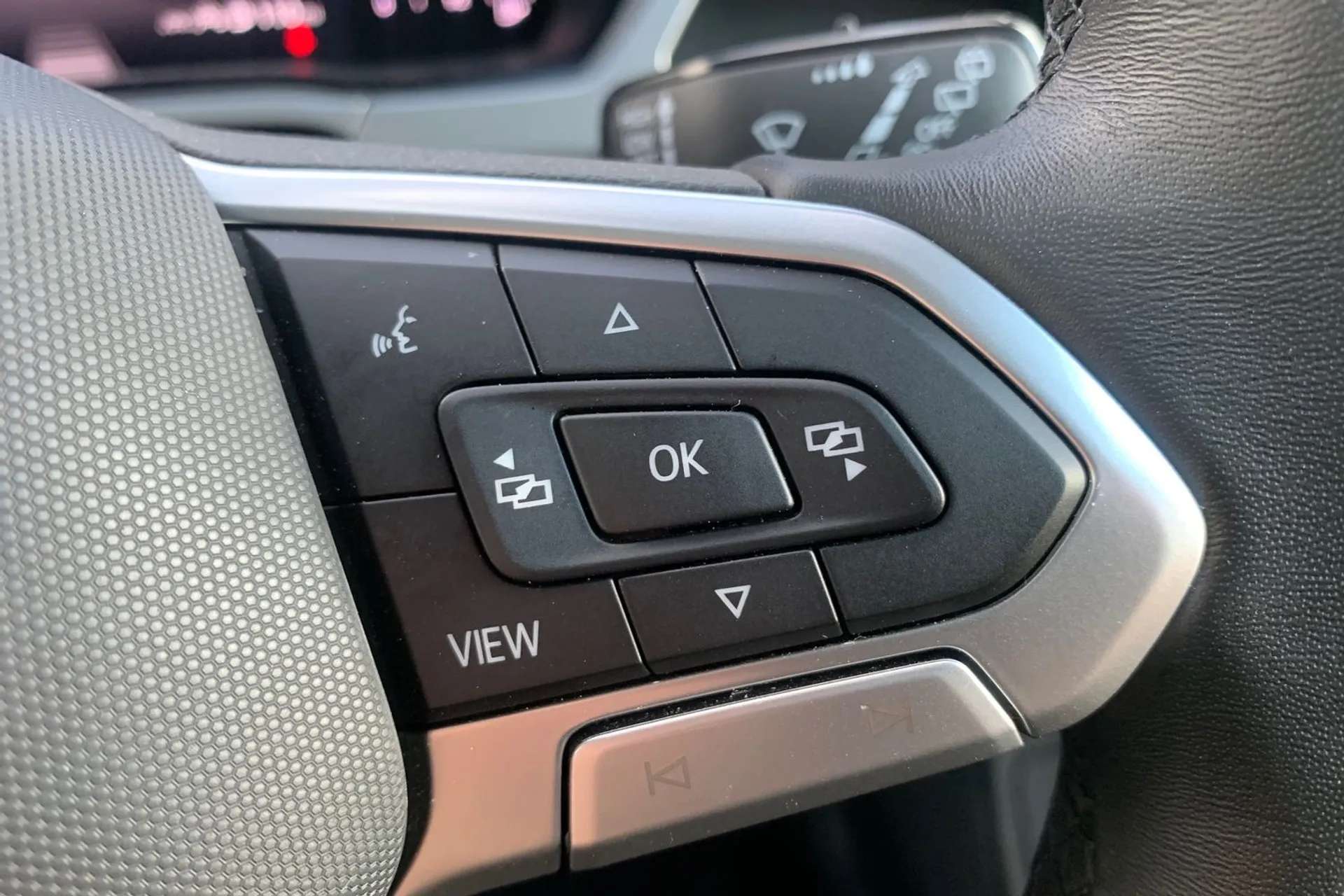 2025 VOLKSWAGEN TOURAN 2025 VOLKSWAGEN TOURAN