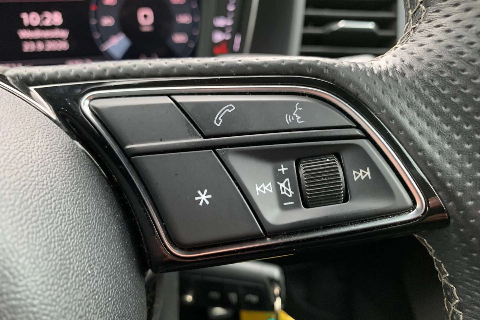 2021 AUDI A1 2021 AUDI A1
