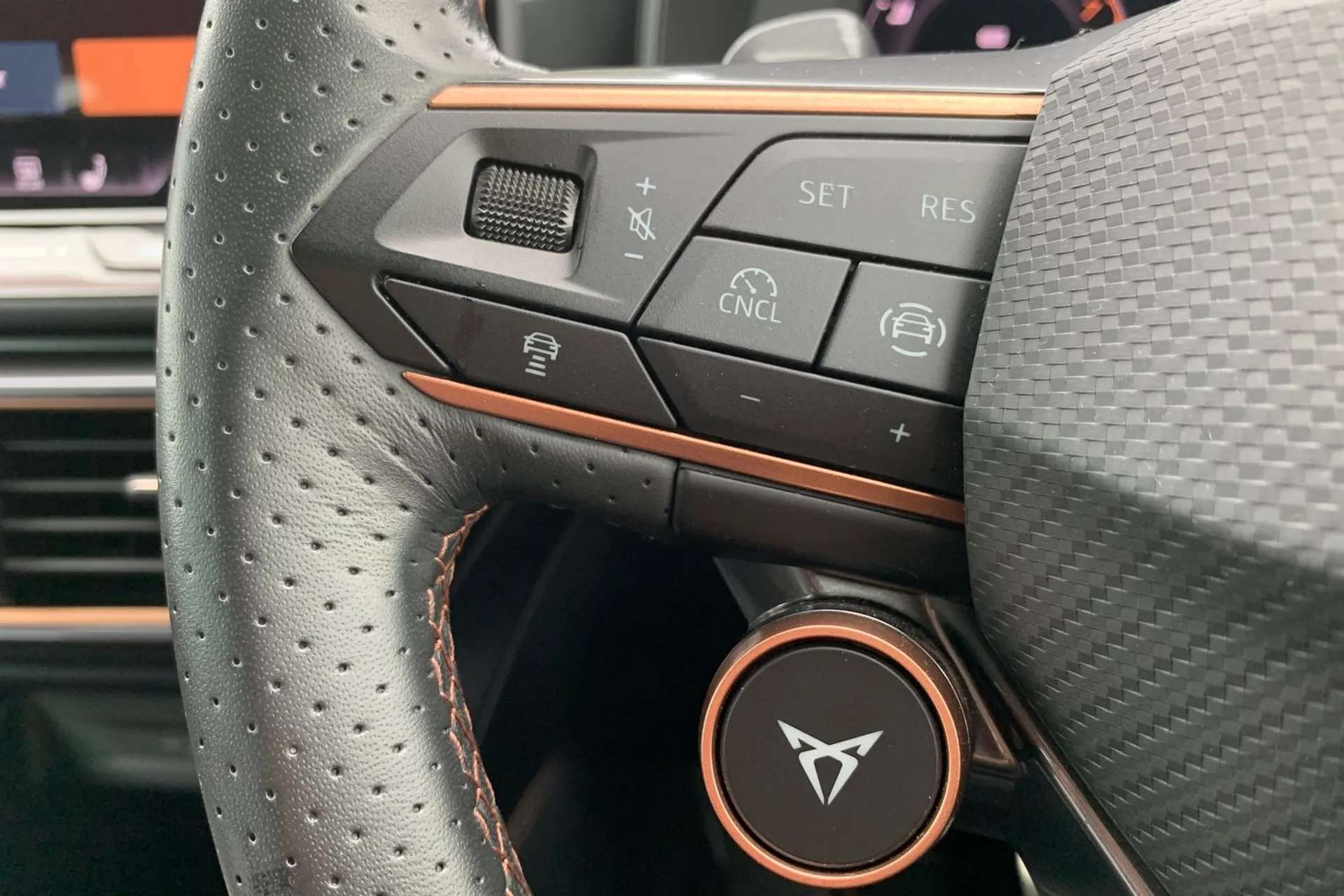 2025 CUPRA LEON 2025 CUPRA LEON
