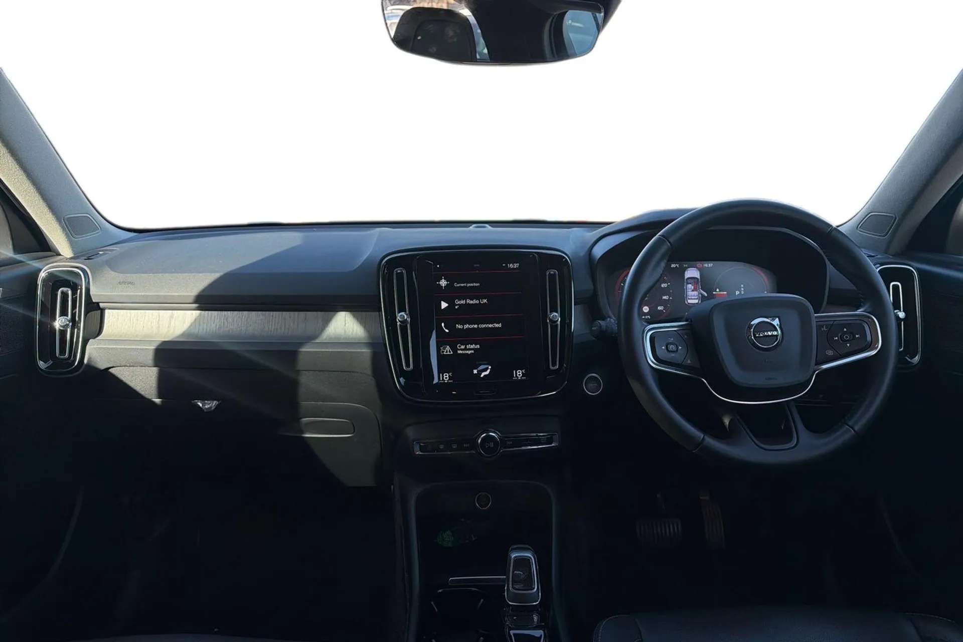 2021 VOLVO XC40 2021 VOLVO XC40