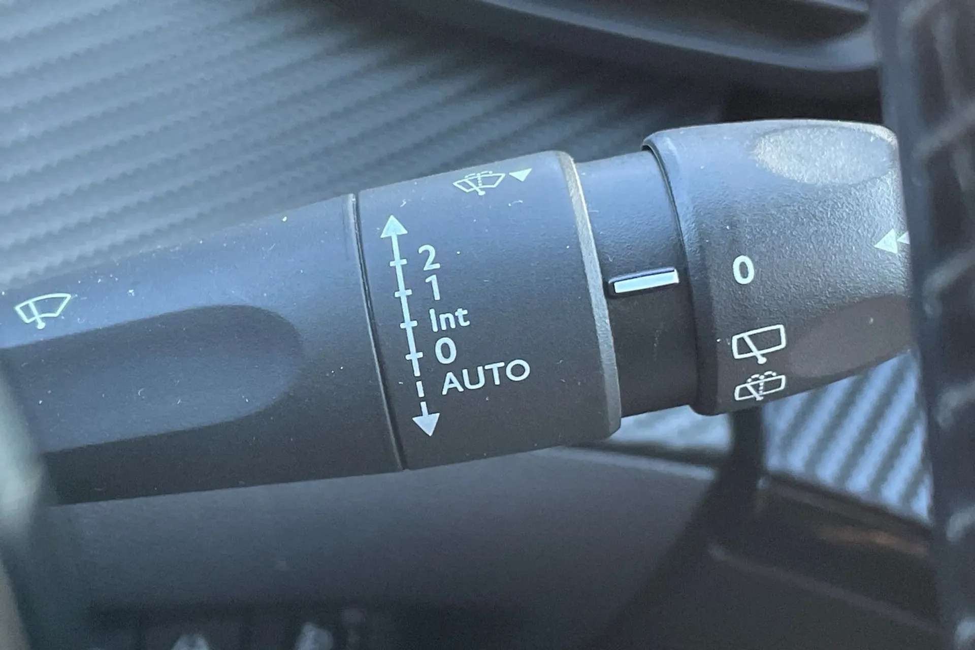 2020 PEUGEOT 2008 2020 PEUGEOT 2008
