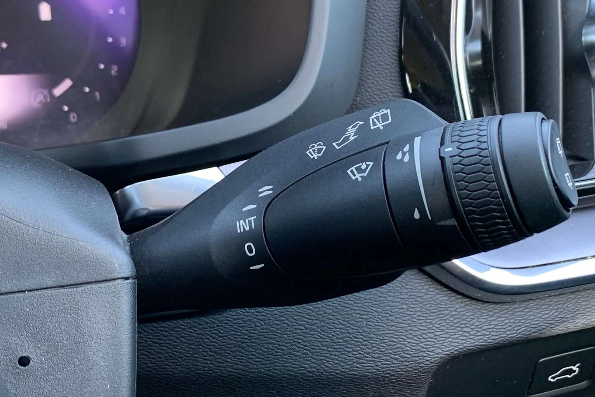 2023 VOLVO V60 2023 VOLVO V60