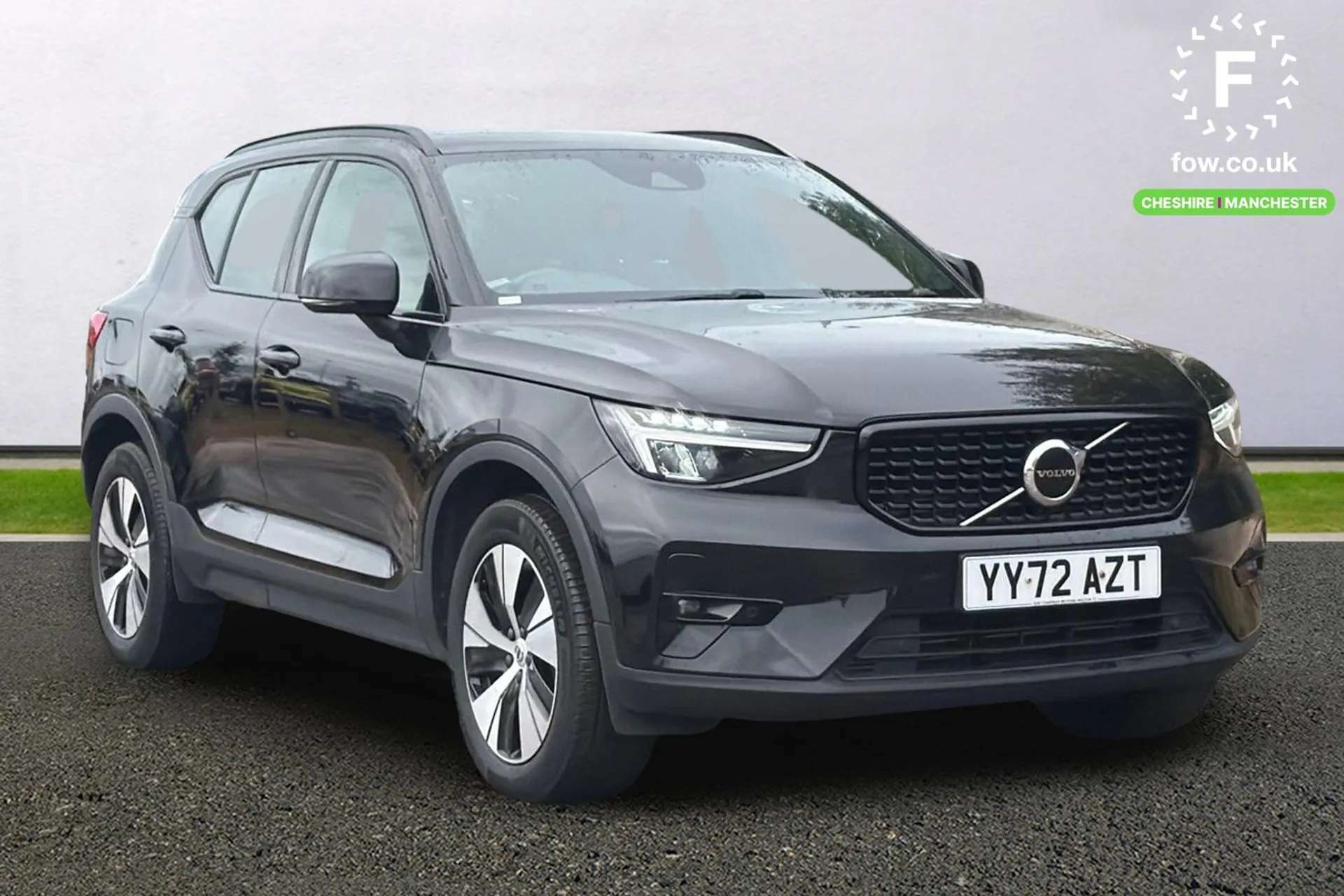 2022 VOLVO XC40 2022 VOLVO XC40