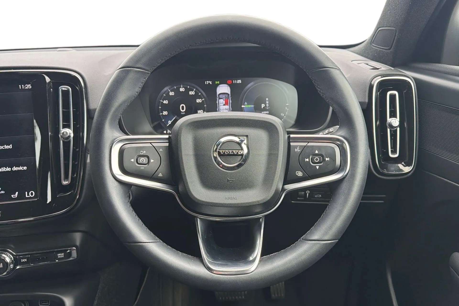 2022 VOLVO XC40 2022 VOLVO XC40