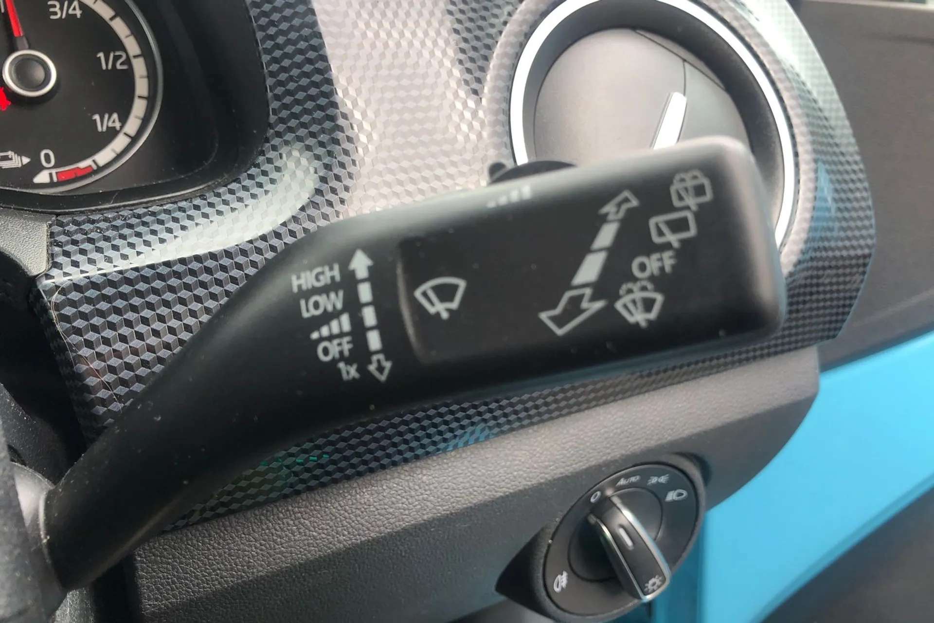 2023 VOLKSWAGEN UP 2023 VOLKSWAGEN UP