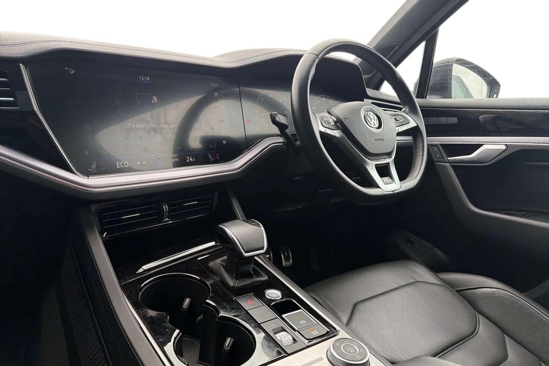 A 2018 VOLKSWAGEN TOUAREG 3.0 V6 TDI 4Motion R-Line Tech 5dr Tip Auto [ Park assist with rear view camera , Wireless Smartphone charger , Bluetooth hands free telephone connect A 2018 VOLKSWAGEN TOUAREG 3.0 V6 TDI 4Motion R-Line Tech 5dr Tip Auto [ Park assist with rear view camera , Wireless Smartphone charger , Bluetooth hands free telephone connect