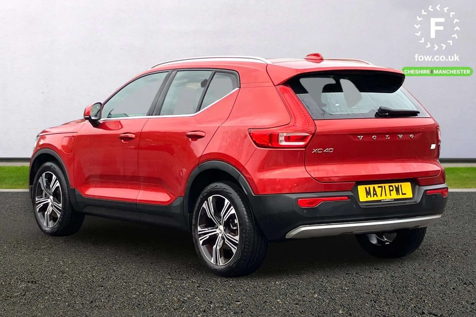 A 2021 VOLVO XC40 1.5 T5 Recharge PHEV Inscription Pro 5dr Auto [Power Operated Tailgate, Lane Keep Assist, Bluetooth, Dynamic Chassis, LED Headlights, Park Assist Pack A 2021 VOLVO XC40 1.5 T5 Recharge PHEV Inscription Pro 5dr Auto [Power Operated Tailgate, Lane Keep Assist, Bluetooth, Dynamic Chassis, LED Headlights, Park Assist Pack