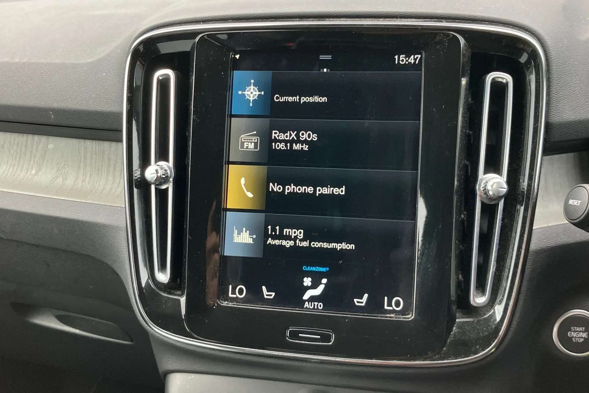2021 VOLVO XC40 2021 VOLVO XC40