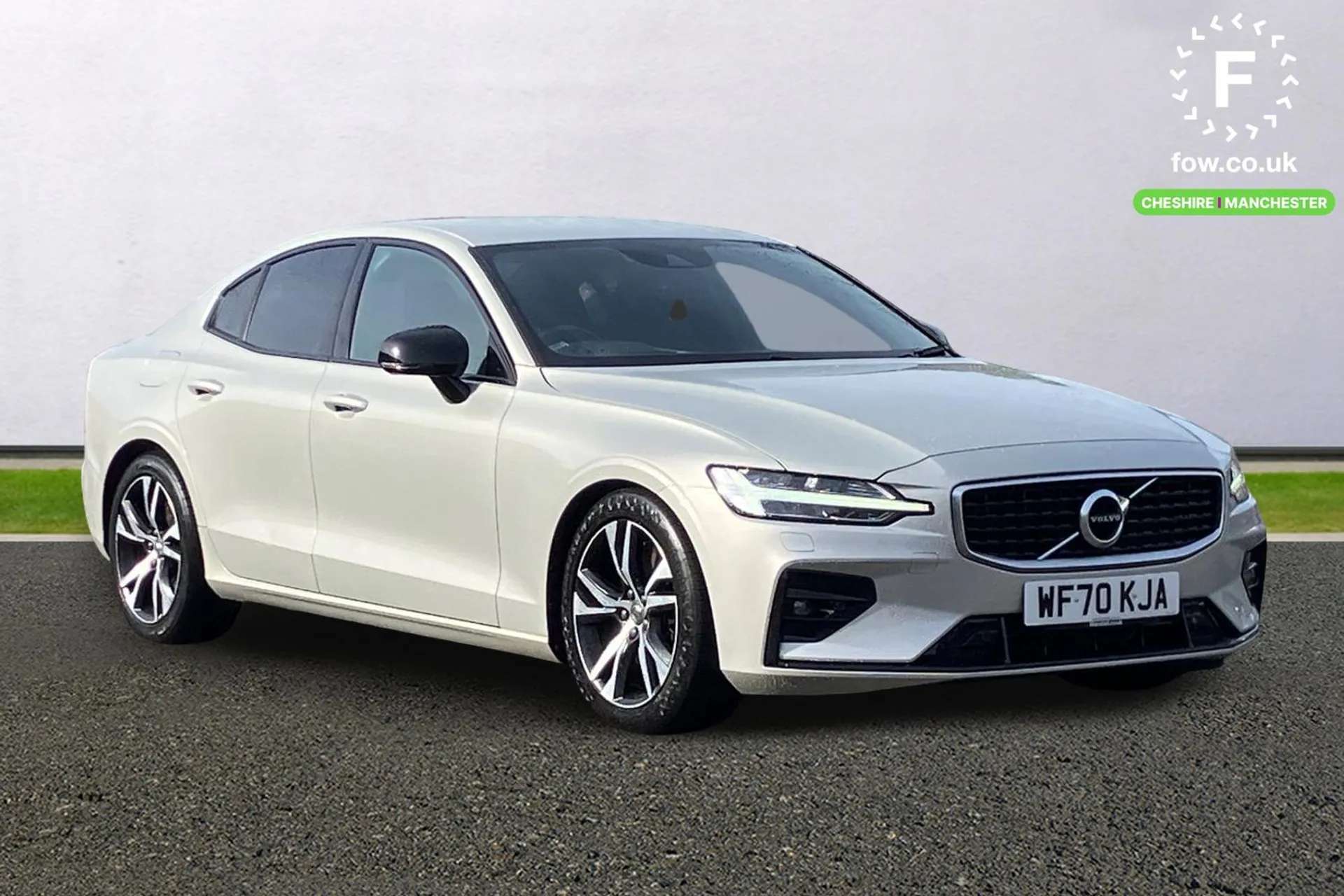 A 2020 VOLVO S60 2.0 T5 R DESIGN Plus 4dr Auto [ DAB Radio (Digital Audio Broadcasting), 12.3" Active TFT crystal driver's information display, Oncoming Lane Mitigatio A 2020 VOLVO S60 2.0 T5 R DESIGN Plus 4dr Auto [ DAB Radio (Digital Audio Broadcasting), 12.3" Active TFT crystal driver's information display, Oncoming Lane Mitigatio