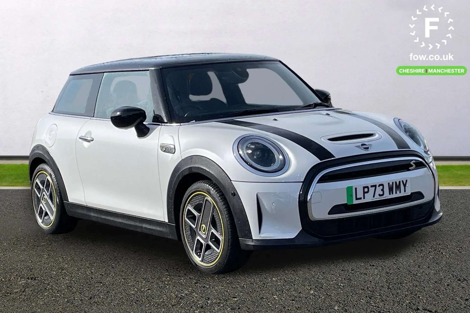 A 2023 MINI HATCH 135kW Cooper S Level 3 33kWh 3dr Auto [Mini Yours Lounge Leather, 17" Electric Spoke Alloys, Park assist system, Harman Kardon sound system, Compatibl A 2023 MINI HATCH 135kW Cooper S Level 3 33kWh 3dr Auto [Mini Yours Lounge Leather, 17" Electric Spoke Alloys, Park assist system, Harman Kardon sound system, Compatibl