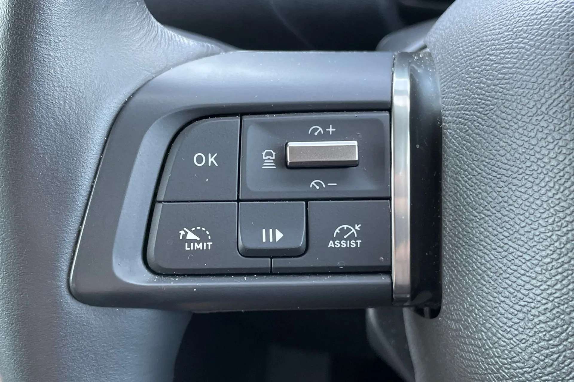 2024 CITROEN C4 X 2024 CITROEN C4 X