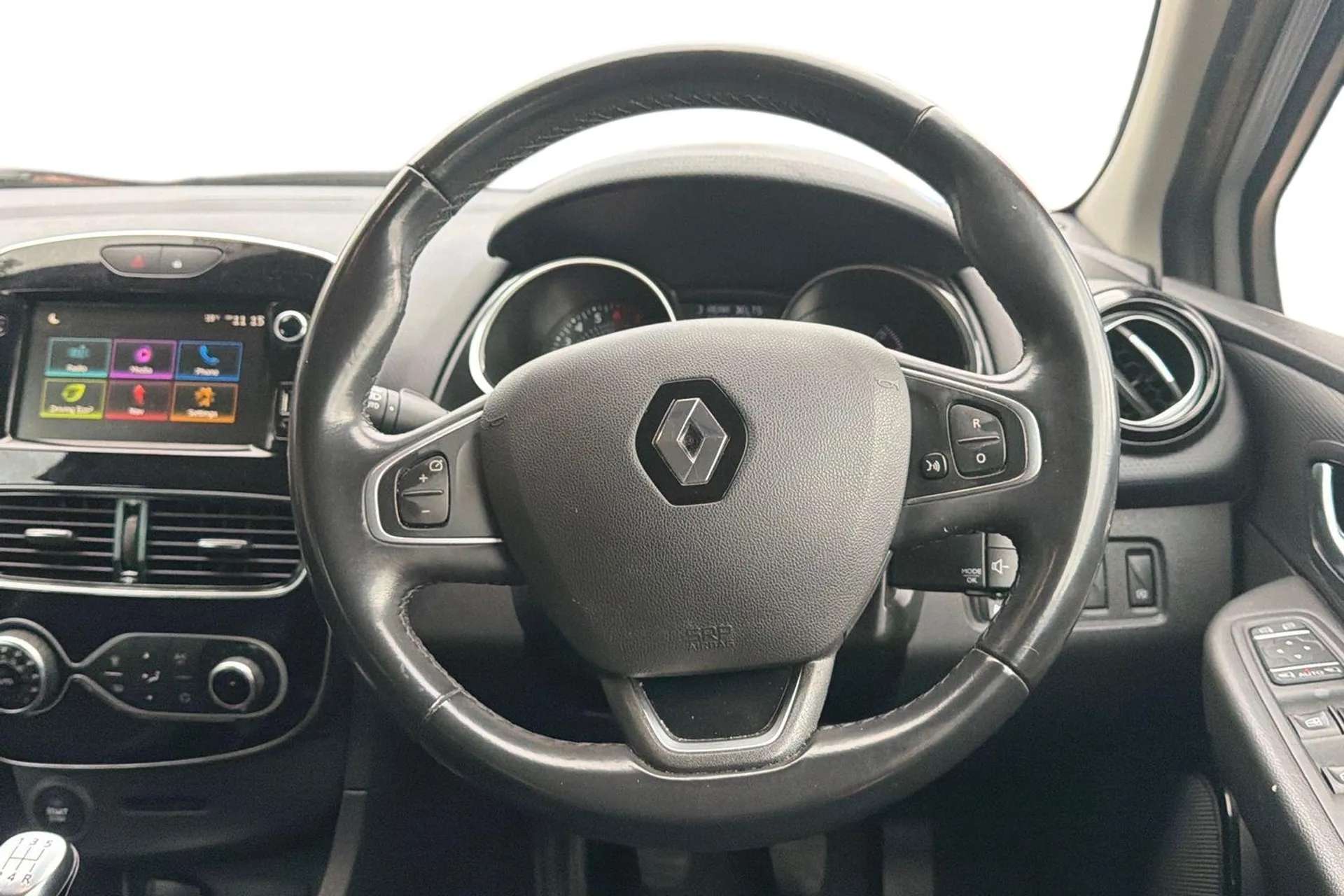 2019 RENAULT CLIO 2019 RENAULT CLIO
