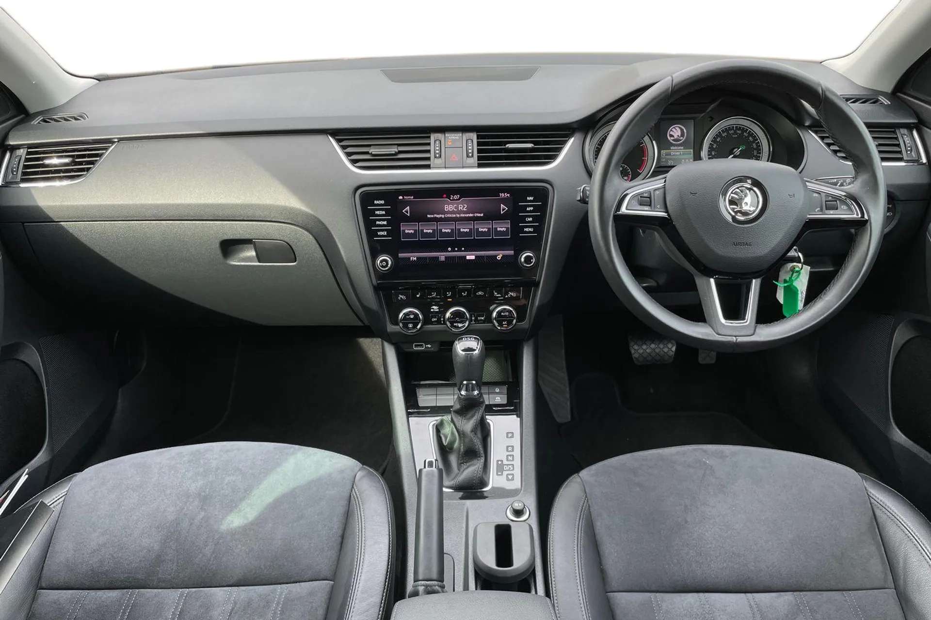 A 2018 SKODA OCTAVIA 1.5 TSI SE L 5dr DSG [ Heated front seats , LED rear lights , Bluetooth system , Driver profile selection , Stop/start system , Privacy glass , Tempor A 2018 SKODA OCTAVIA 1.5 TSI SE L 5dr DSG [ Heated front seats , LED rear lights , Bluetooth system , Driver profile selection , Stop/start system , Privacy glass , Tempor