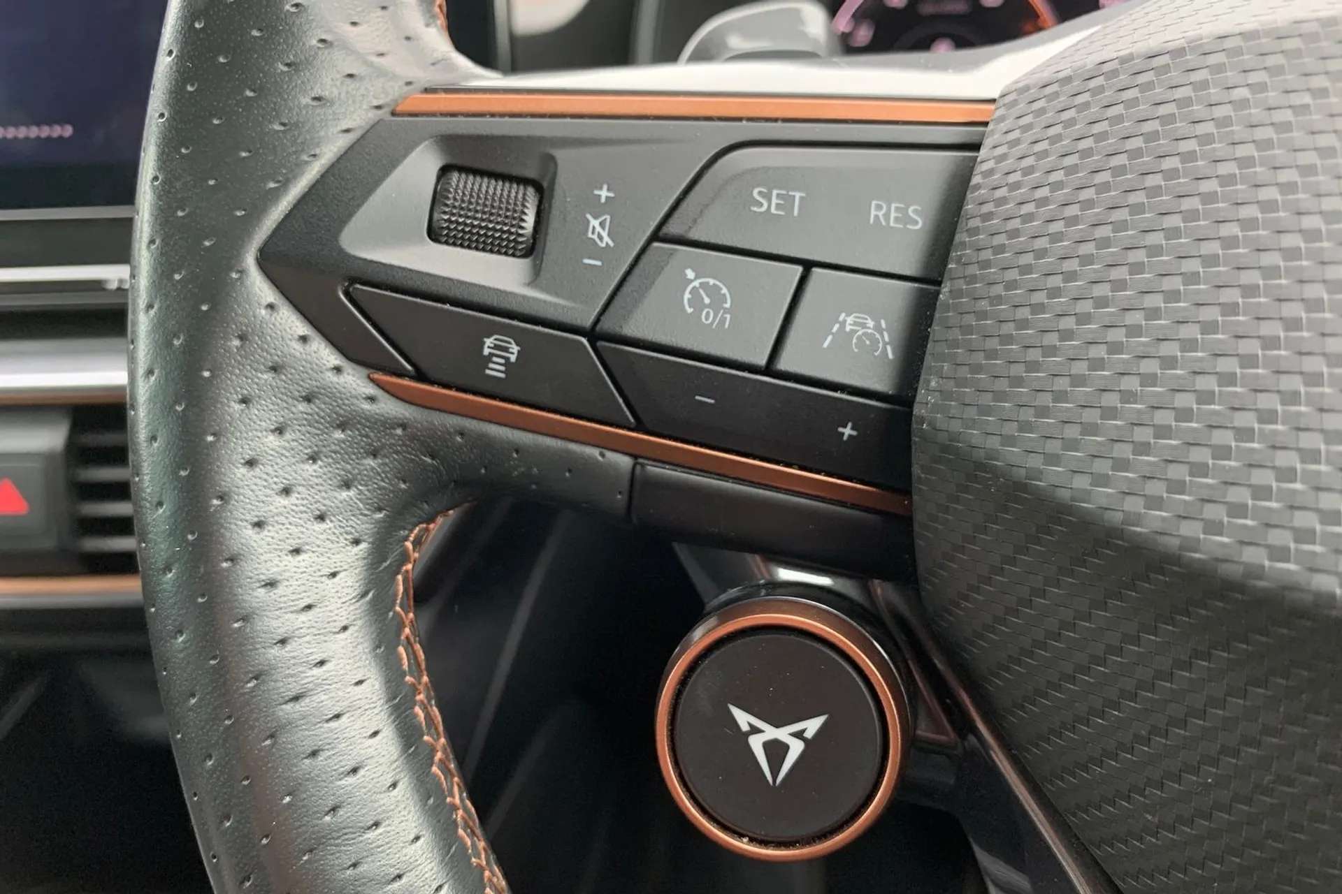 2023 CUPRA FORMENTOR 2023 CUPRA FORMENTOR
