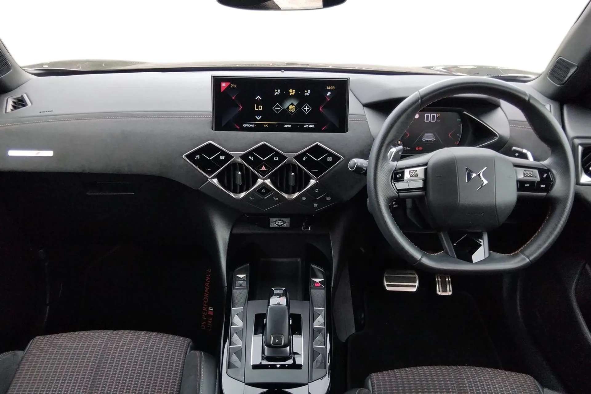 A 2022 DS DS3 1.2 PureTech 130 Performance Line + 5dr EAT8 [Cruise control with speed limiter, 7 inch digital instrument cluster display, 18" Monza diamond cut allo A 2022 DS DS3 1.2 PureTech 130 Performance Line + 5dr EAT8 [Cruise control with speed limiter, 7 inch digital instrument cluster display, 18" Monza diamond cut allo