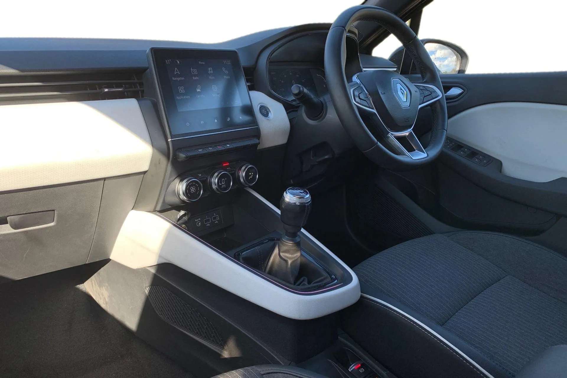 2023 RENAULT CLIO 2023 RENAULT CLIO
