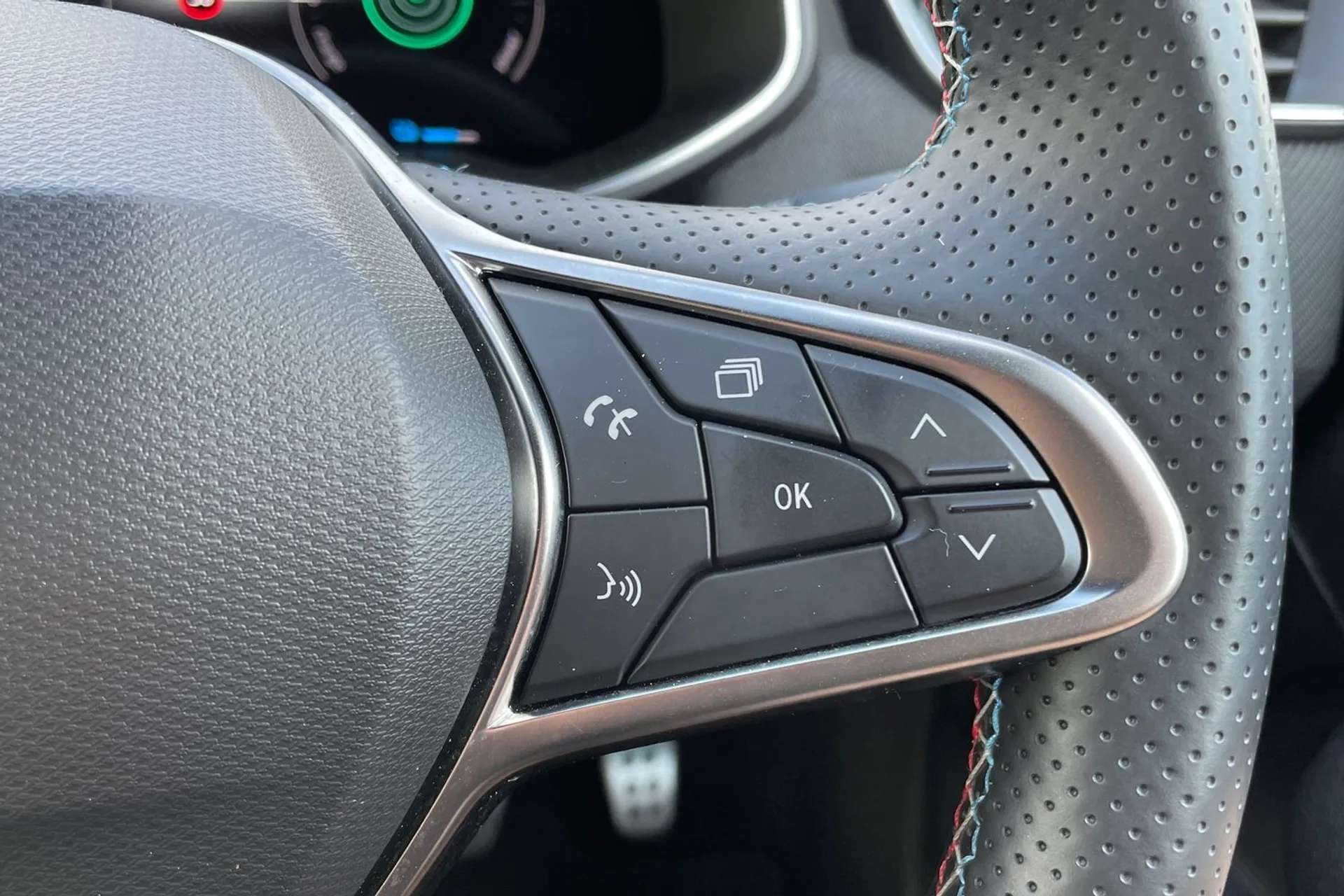 2024 RENAULT CLIO 2024 RENAULT CLIO