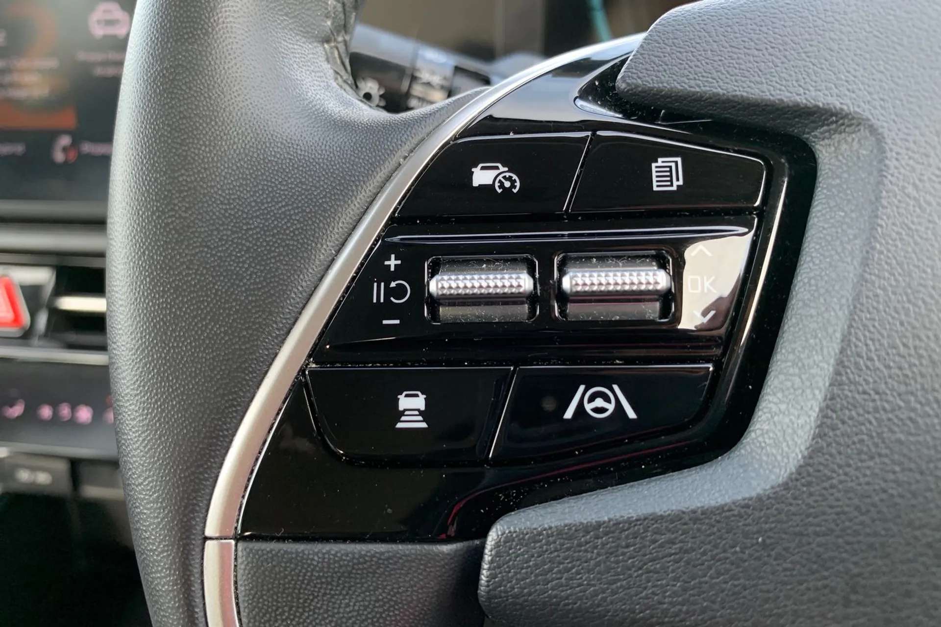 2023 KIA NIRO 2023 KIA NIRO