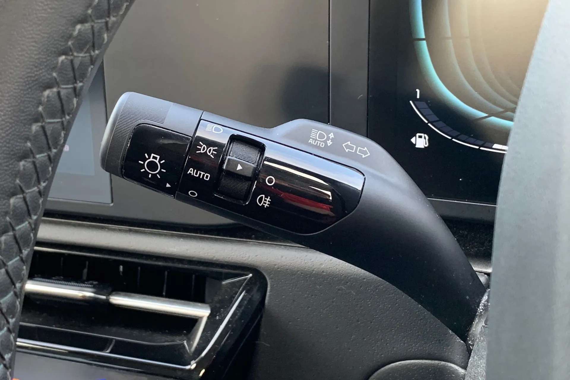 2023 KIA NIRO 2023 KIA NIRO