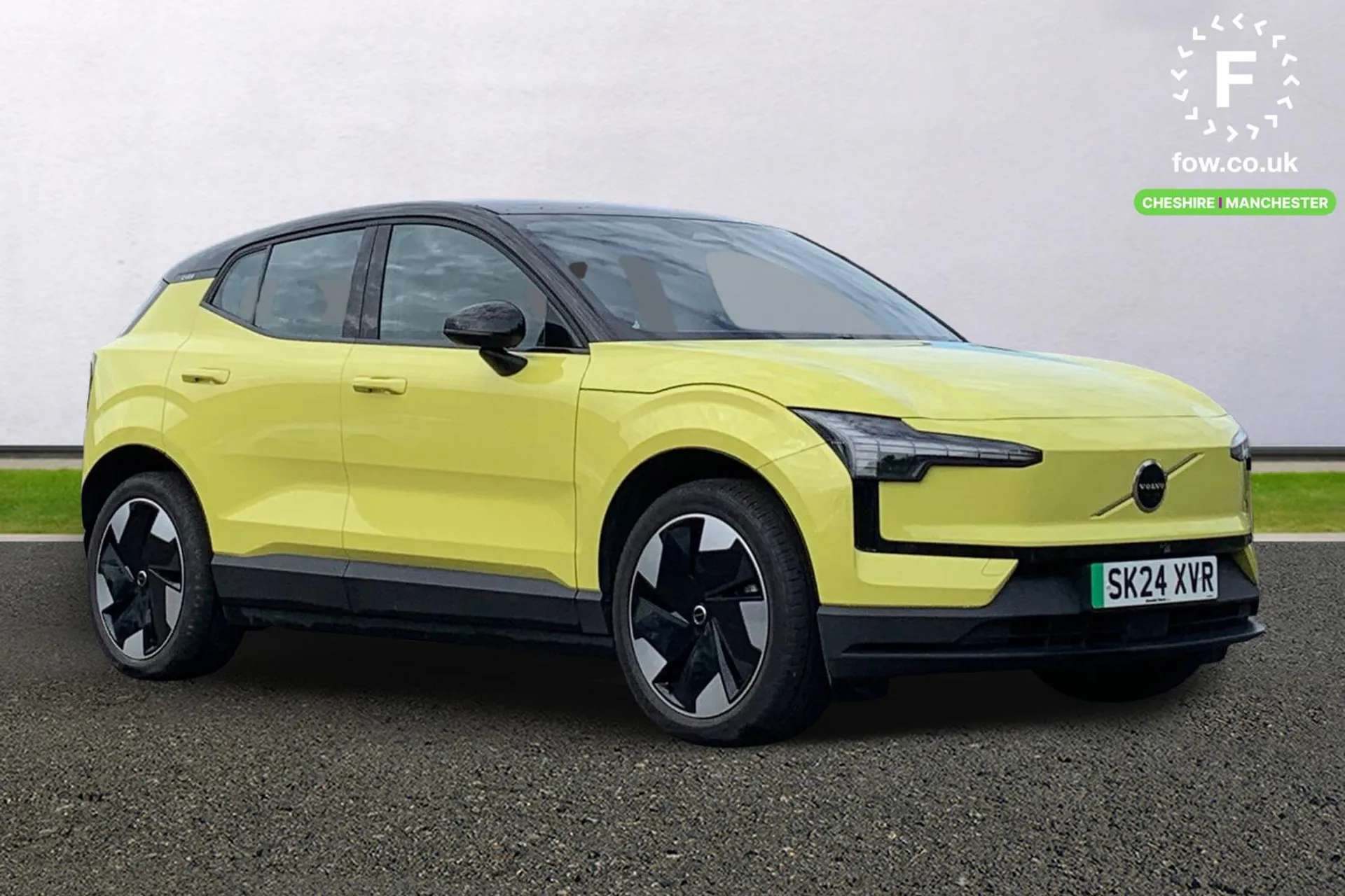 A 2024 VOLVO EX30 200kW SM Extended Range Plus 69kWh 5dr Auto [Blind spot information system with steer assist (BLIS), Front and rear park assist, Heated steering wheel A 2024 VOLVO EX30 200kW SM Extended Range Plus 69kWh 5dr Auto [Blind spot information system with steer assist (BLIS), Front and rear park assist, Heated steering wheel