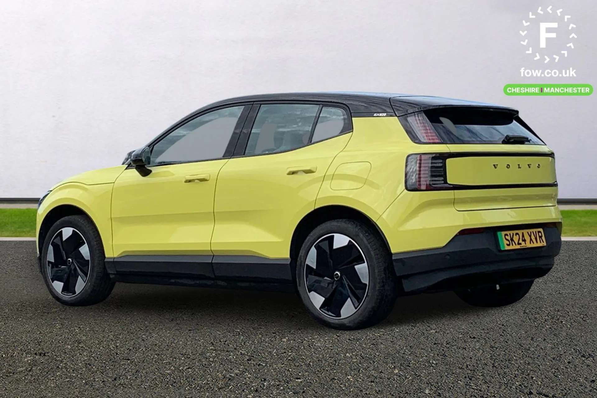 A 2024 VOLVO EX30 200kW SM Extended Range Plus 69kWh 5dr Auto [Blind spot information system with steer assist (BLIS), Front and rear park assist, Heated steering wheel A 2024 VOLVO EX30 200kW SM Extended Range Plus 69kWh 5dr Auto [Blind spot information system with steer assist (BLIS), Front and rear park assist, Heated steering wheel