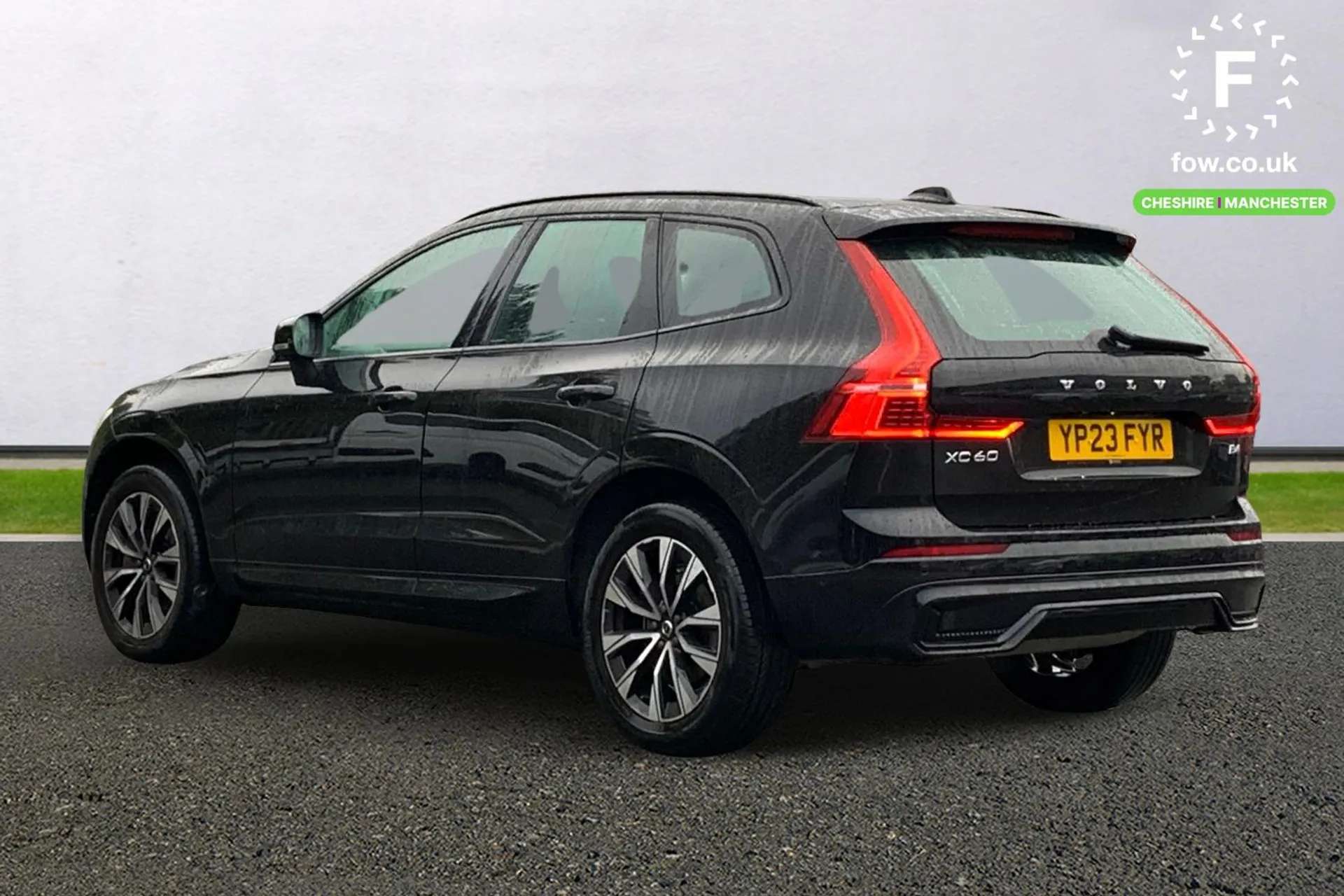 A 2023 VOLVO XC60 2.0 B4P Plus Dark 5dr Geartronic [360 degree surround view parking camera with side proximity sensors,Driver assistance (pilot assist and adaptive cru A 2023 VOLVO XC60 2.0 B4P Plus Dark 5dr Geartronic [360 degree surround view parking camera with side proximity sensors,Driver assistance (pilot assist and adaptive cru
