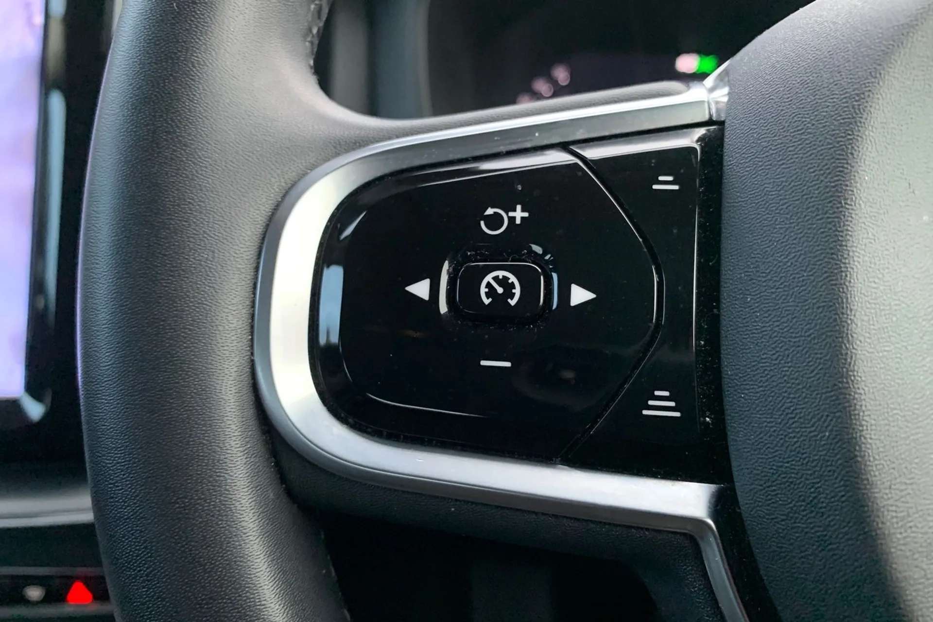 2023 VOLVO XC60 2023 VOLVO XC60