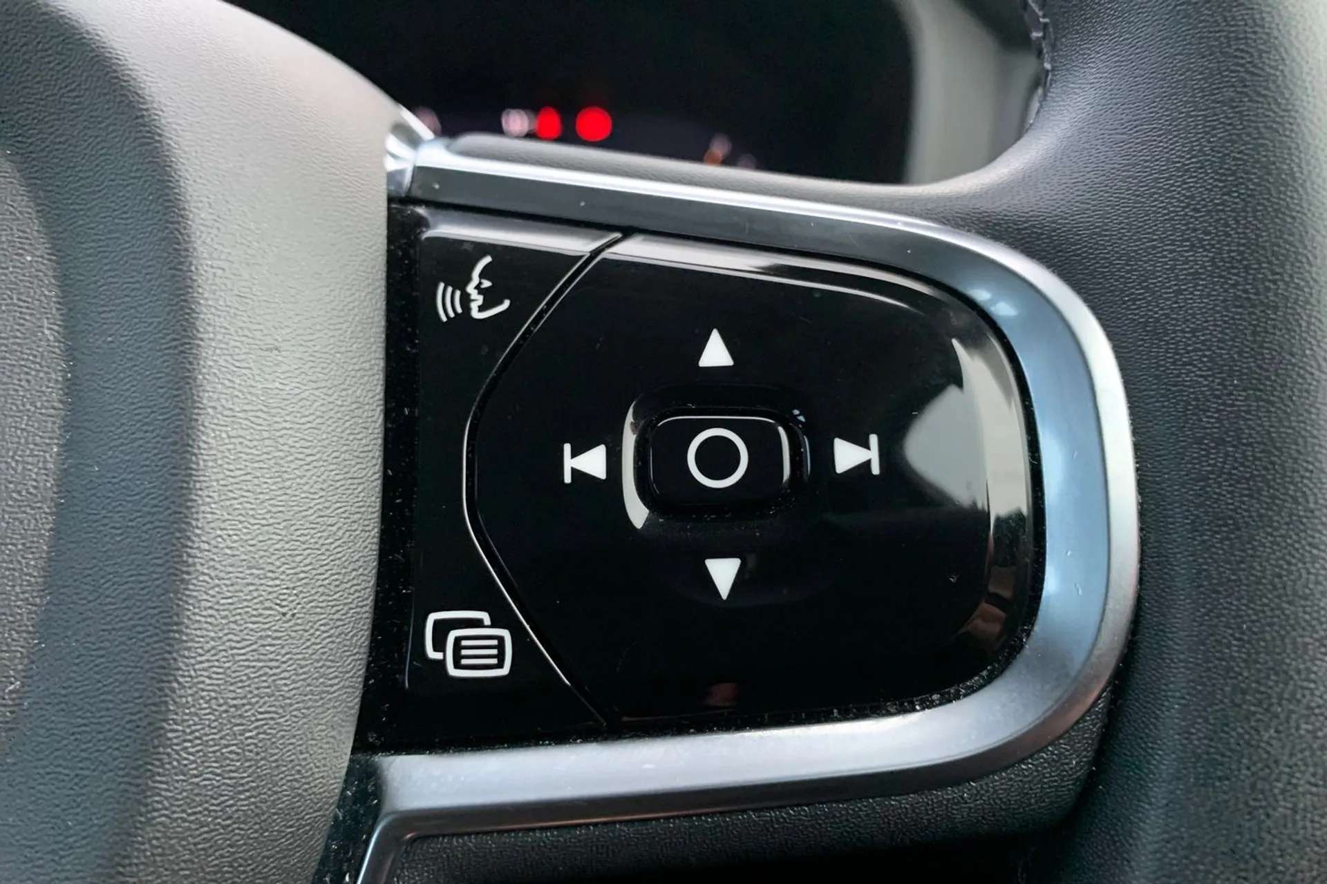2023 VOLVO XC60 2023 VOLVO XC60