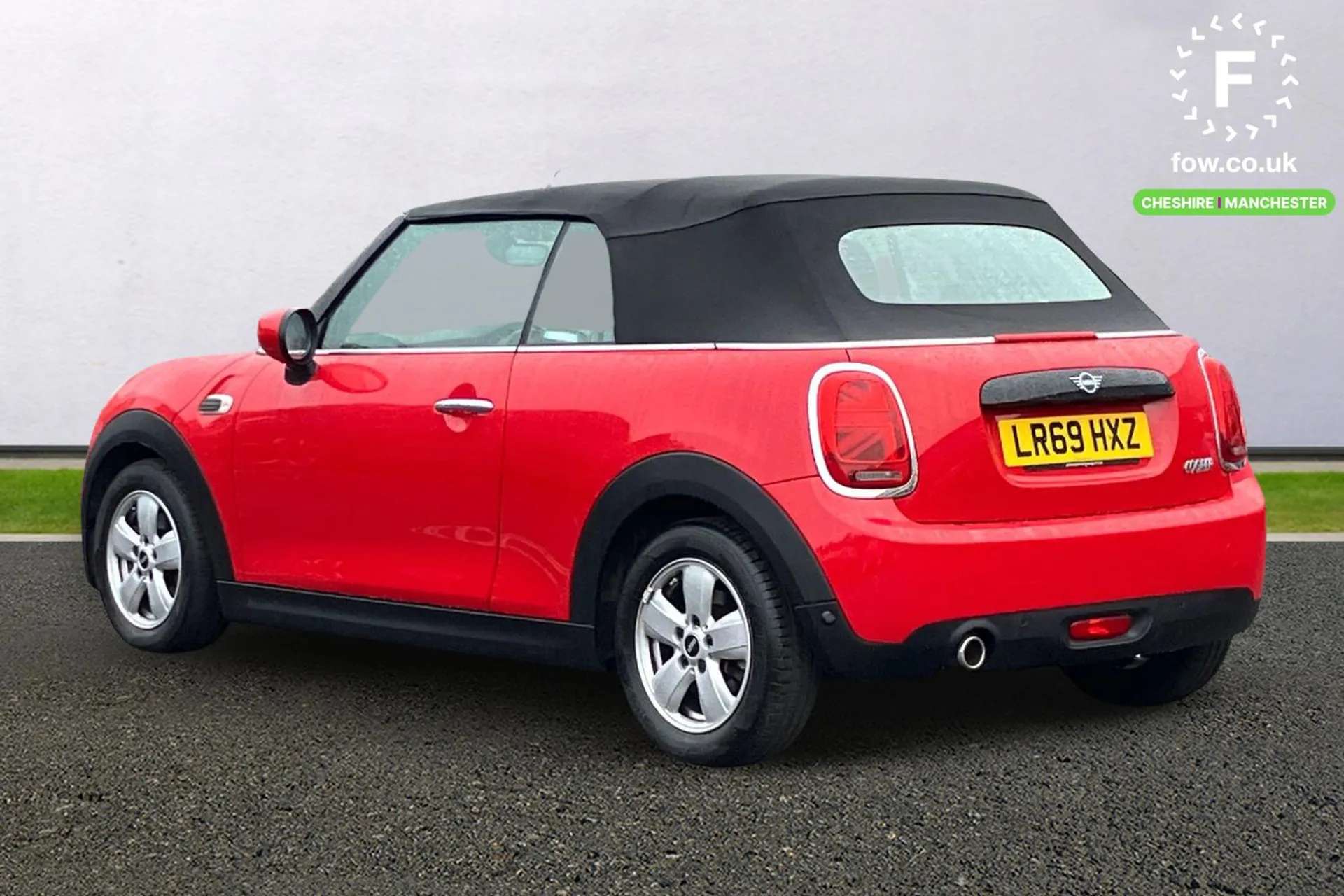 A 2019 MINI CONVERTIBLE 1.5 Cooper Classic II 2dr Auto [Automatic start/stop function with brake energy recuperation, Fully electric black softtop with integrated sunroof fun A 2019 MINI CONVERTIBLE 1.5 Cooper Classic II 2dr Auto [Automatic start/stop function with brake energy recuperation, Fully electric black softtop with integrated sunroof fun