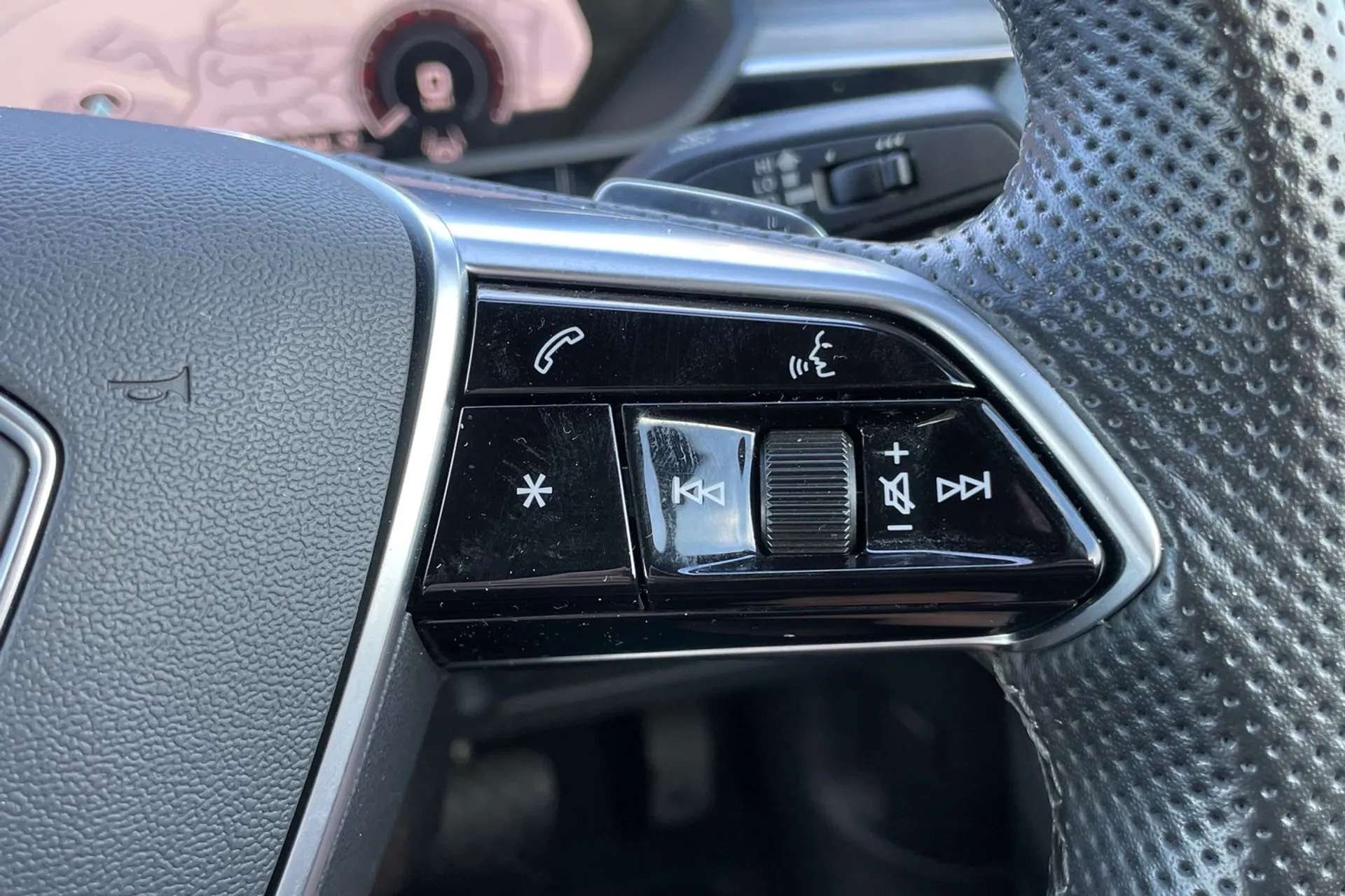 2022 AUDI E-TRON 2022 AUDI E-TRON