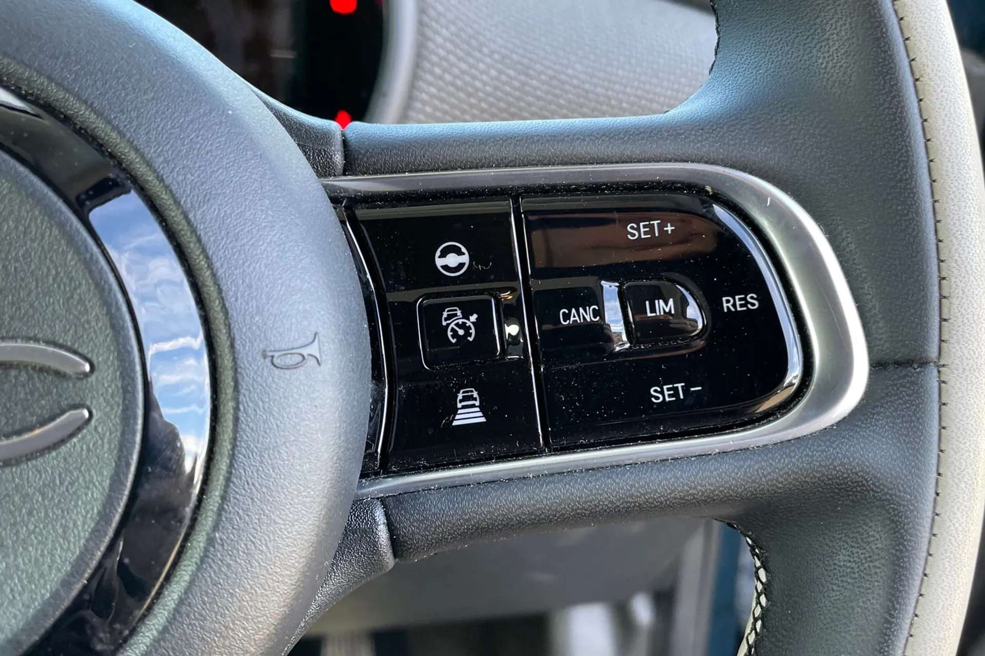 2023 FIAT 500 2023 FIAT 500