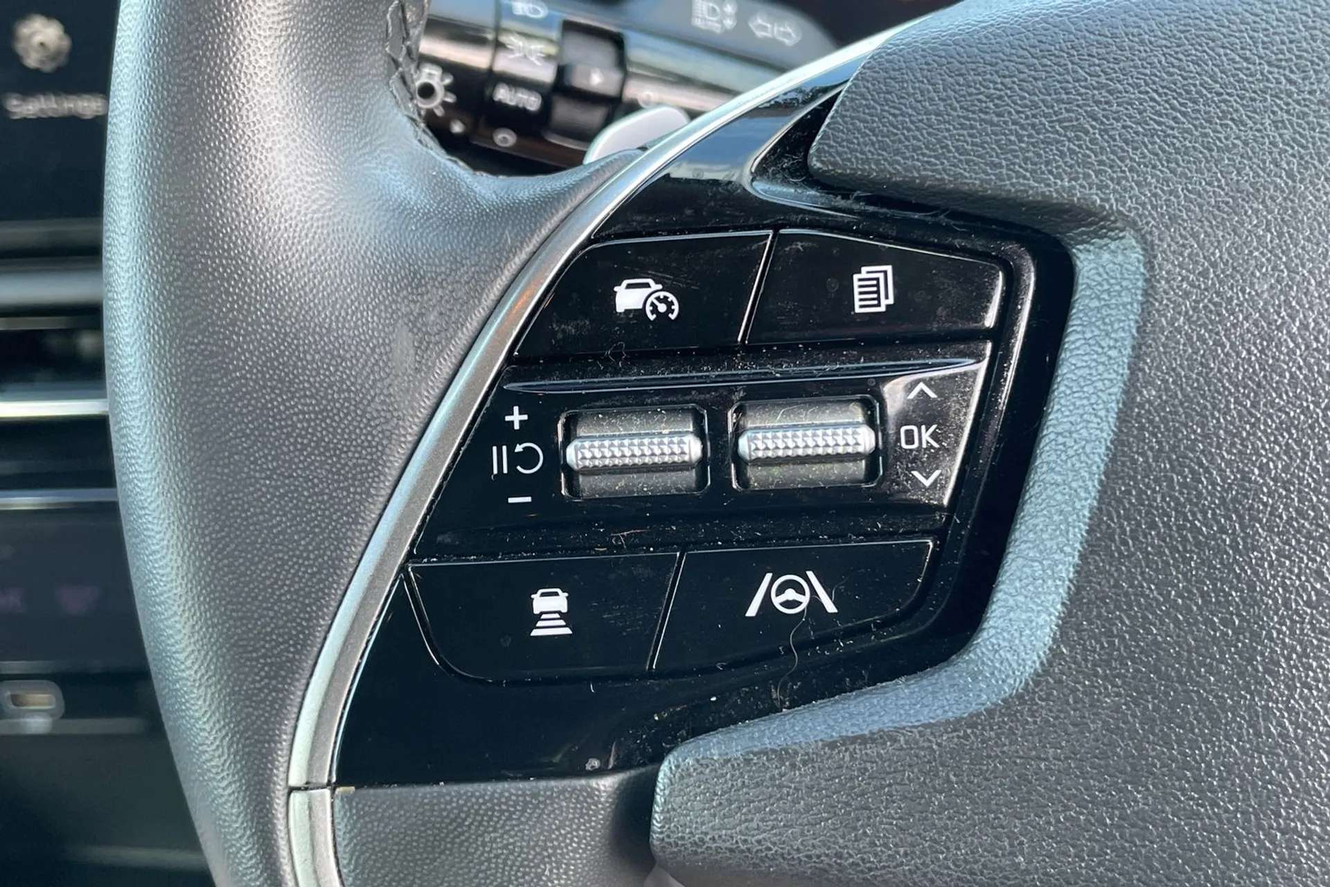 2023 KIA NIRO 2023 KIA NIRO