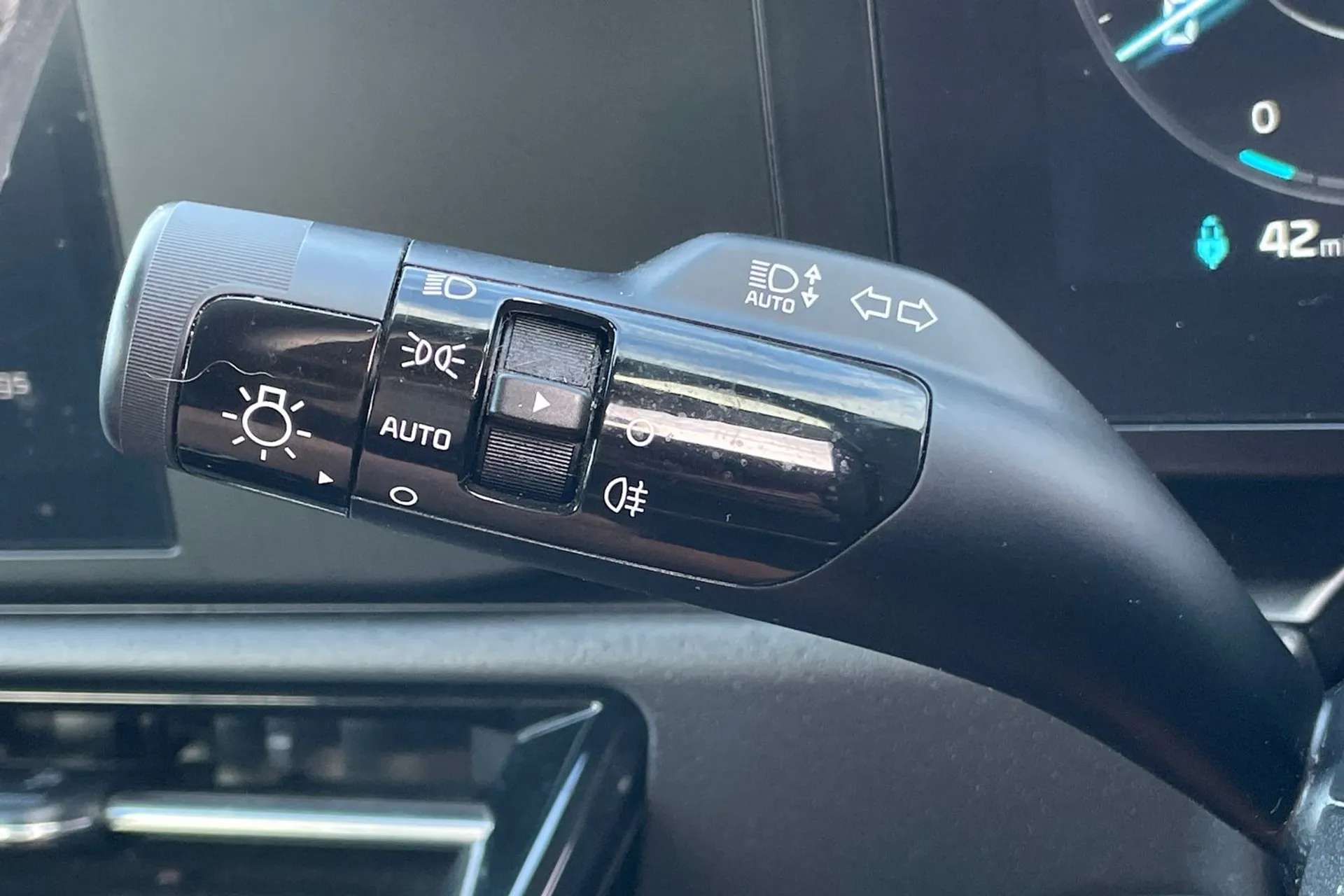 2023 KIA NIRO 2023 KIA NIRO