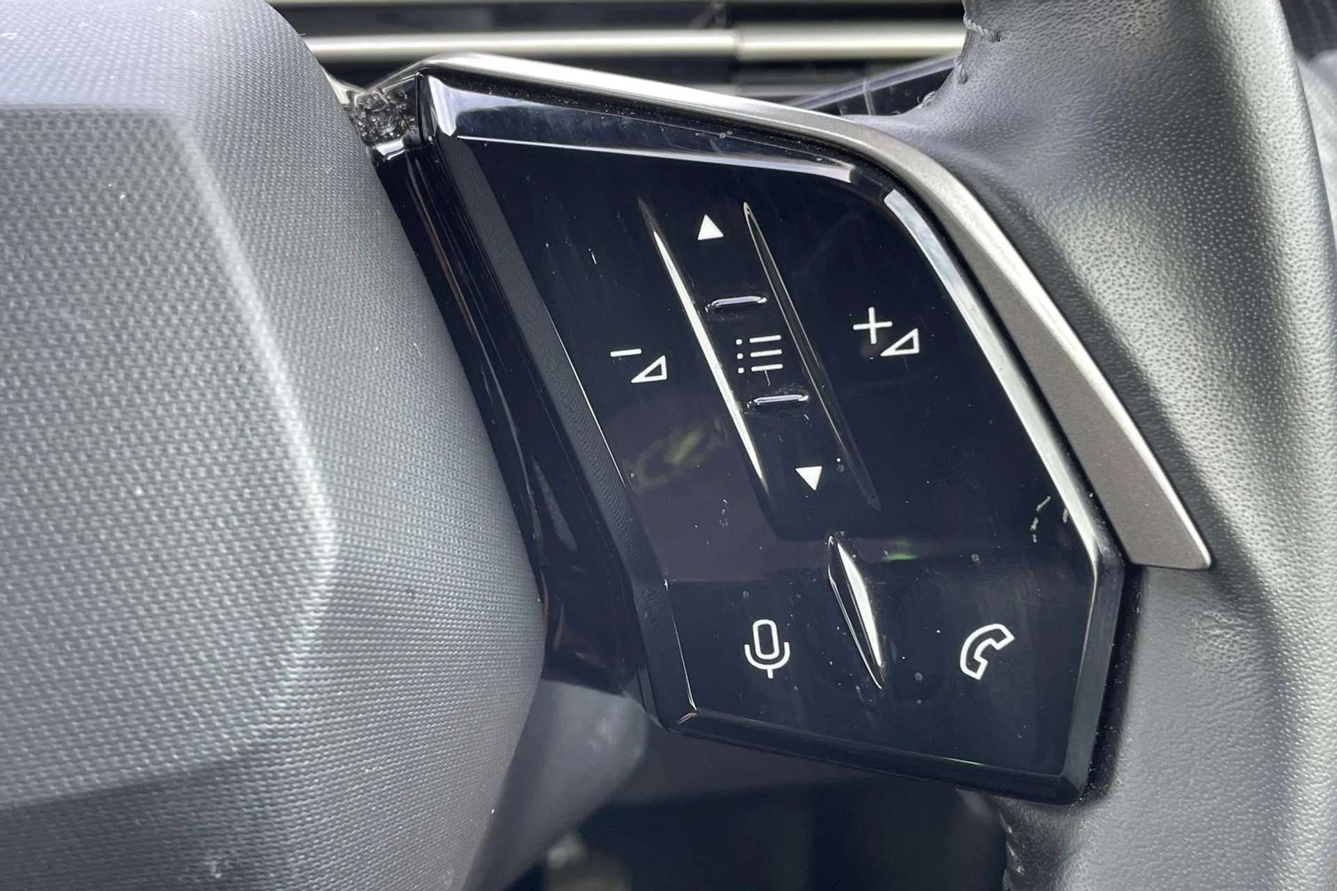 2025 PEUGEOT 3008 2025 PEUGEOT 3008