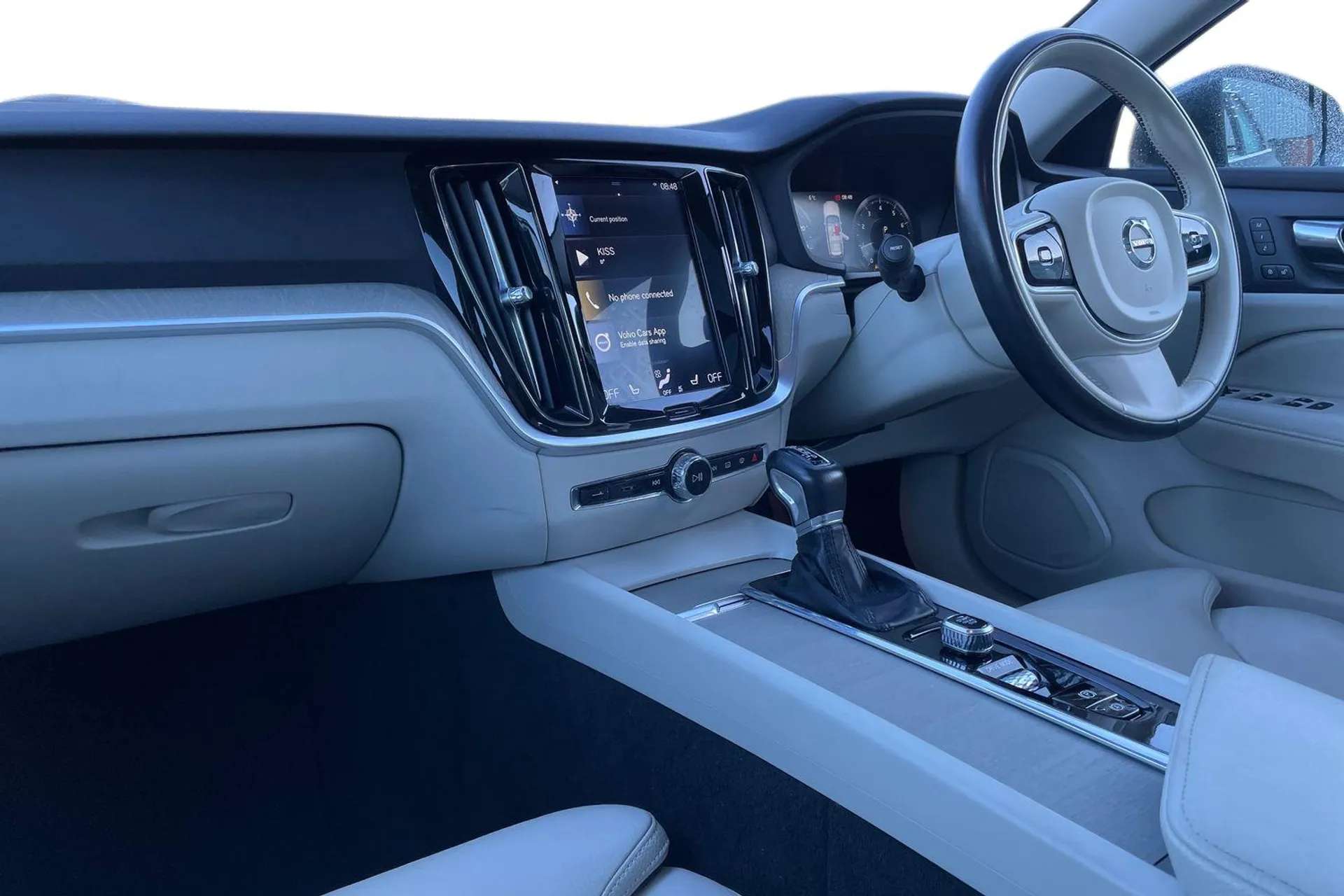 2019 VOLVO V60 2019 VOLVO V60