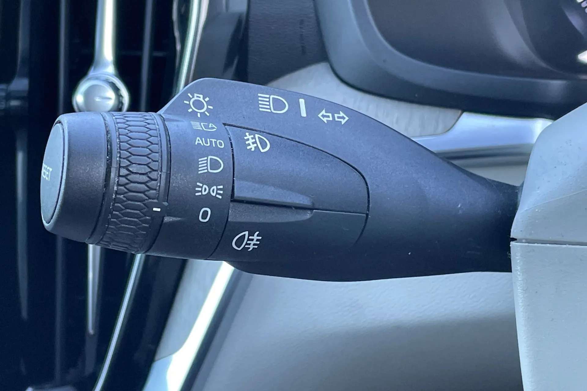 2019 VOLVO V60 2019 VOLVO V60