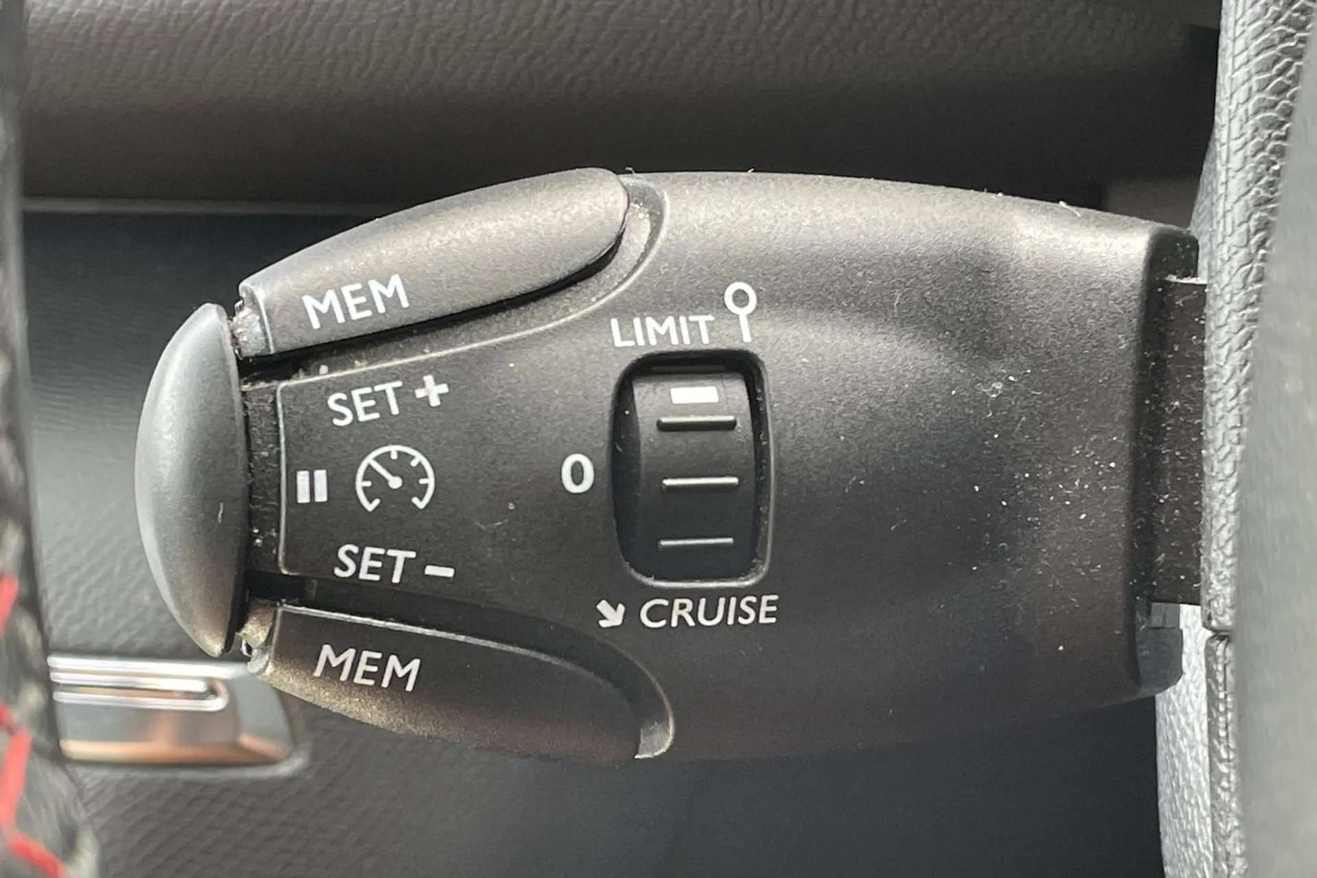 2018 PEUGEOT 308 2018 PEUGEOT 308