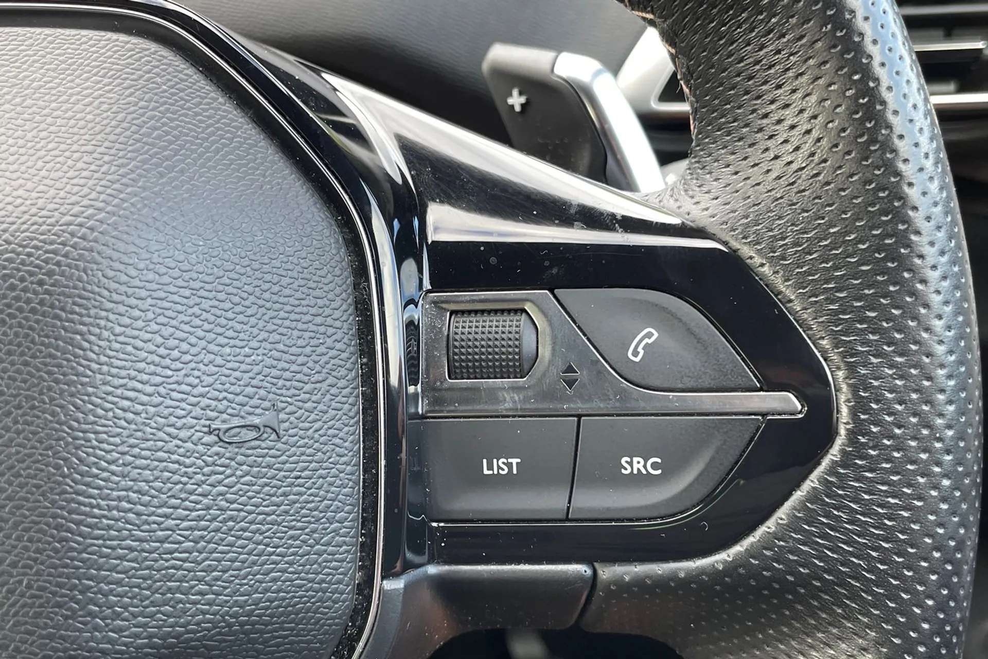2023 PEUGEOT 3008 2023 PEUGEOT 3008